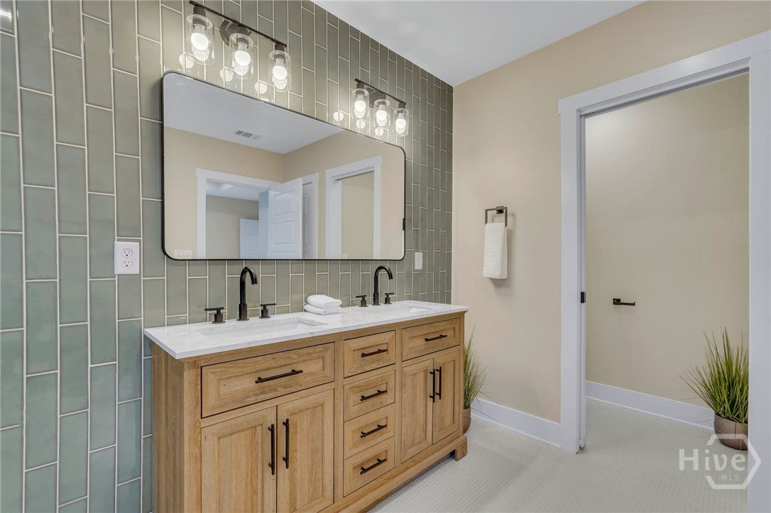 Savannah, Georgia, 31405, United States, 3 Bedrooms Bedrooms, ,3 BathroomsBathrooms,Residential,For Sale,1989638