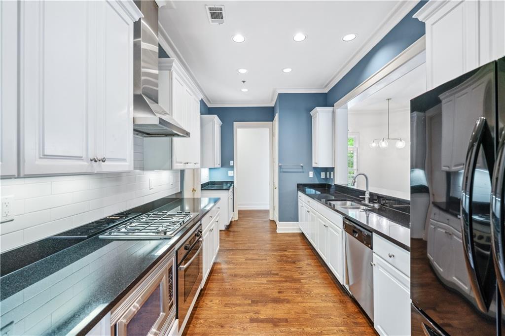 Atlanta, Georgia, 30307, United States, 3 Bedrooms Bedrooms, ,3 BathroomsBathrooms,Residential,For Sale,1901800
