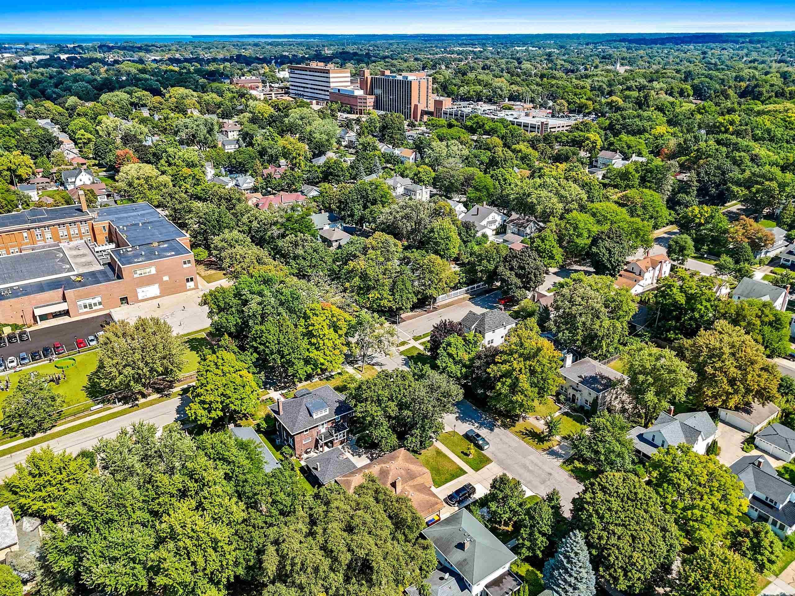 GREEN BAY, Wisconsin, 54301-3217, United States, 4 Bedrooms Bedrooms, ,3 BathroomsBathrooms,Residential,For Sale,1984503