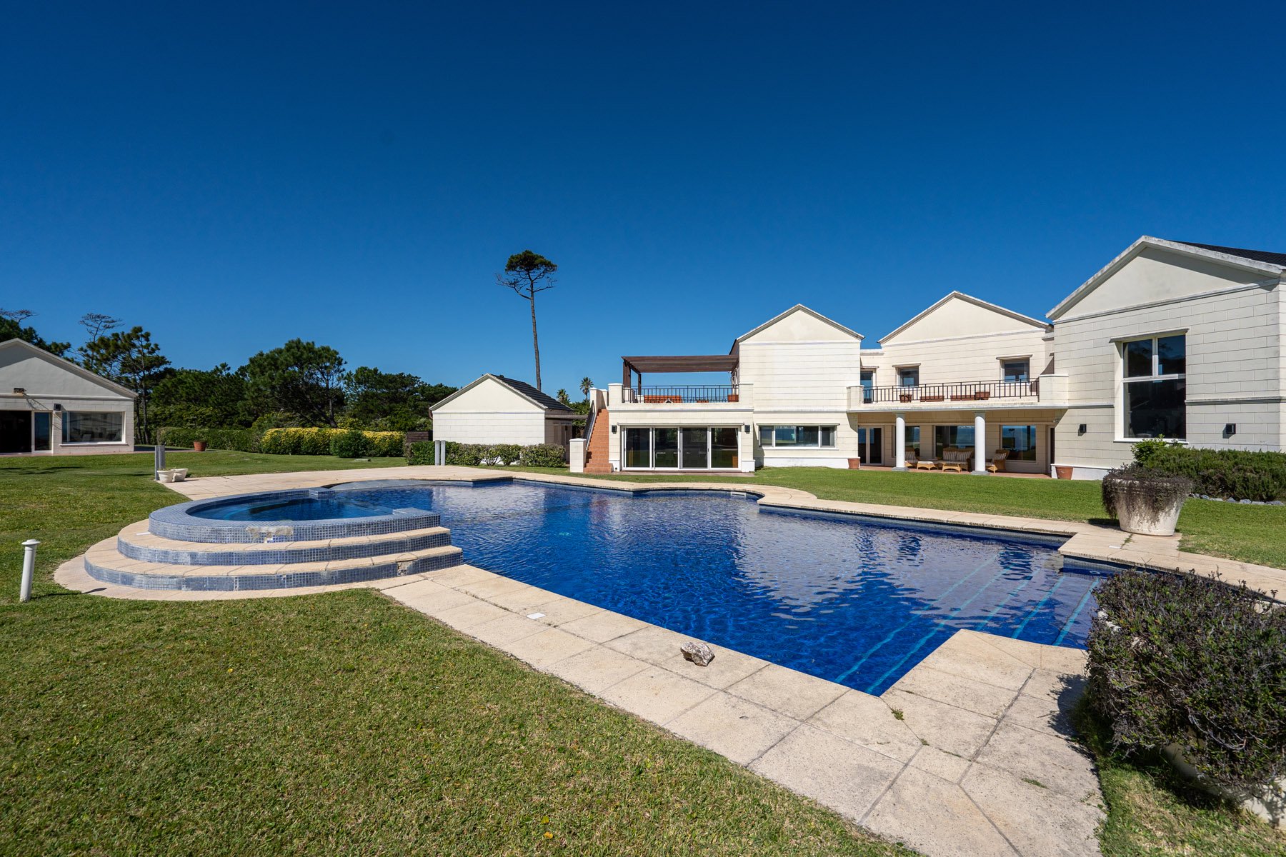 SPECTACULAR OCEANFRONT RESIDENCE - 物件實景