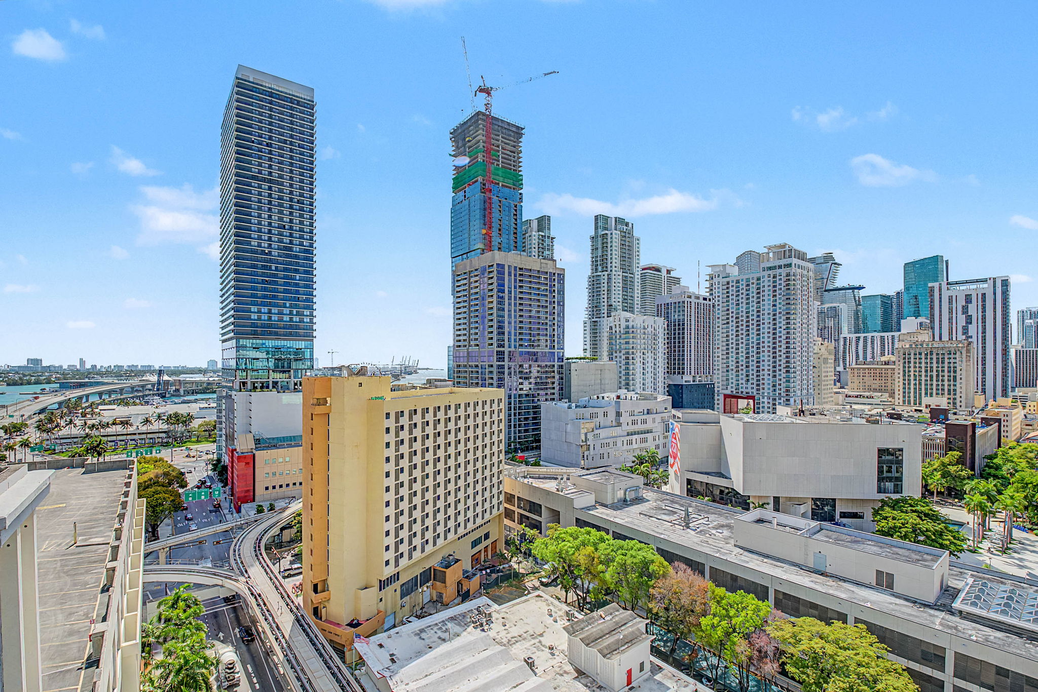  121 NE 25th St, Miami, FL, 33132 - 物件實景