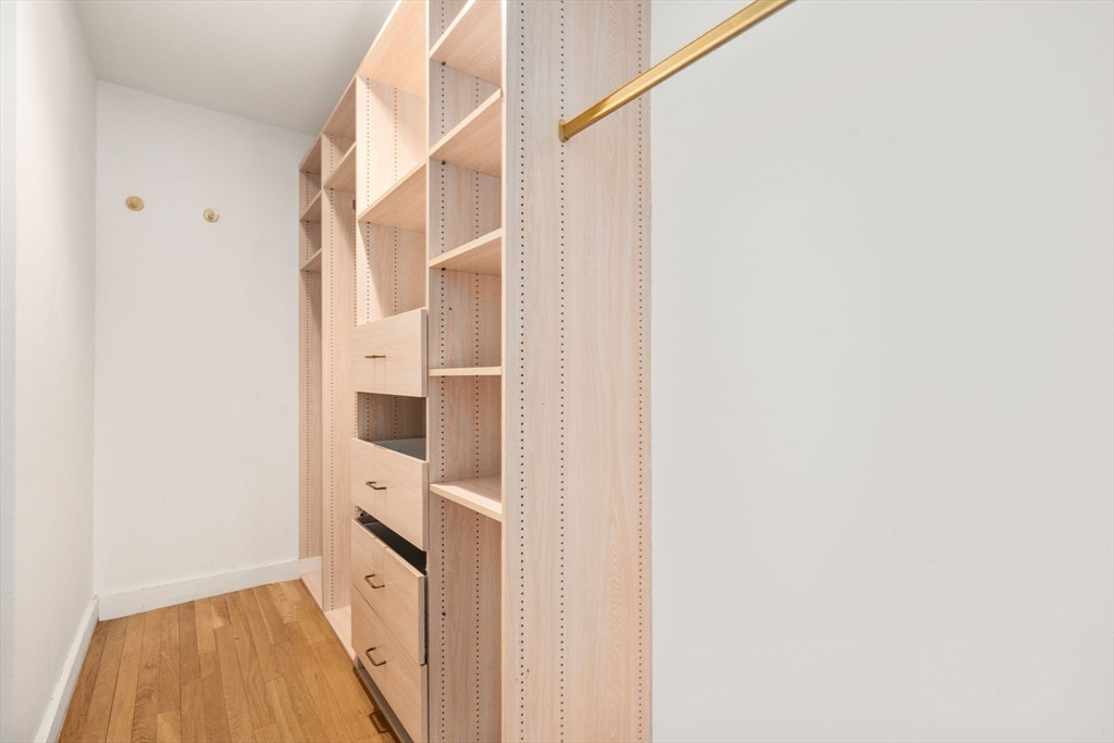 Brookline, Massachusetts, 02446, United States, 3 Bedrooms Bedrooms, ,3 BathroomsBathrooms,Residential,For Sale,1836663
