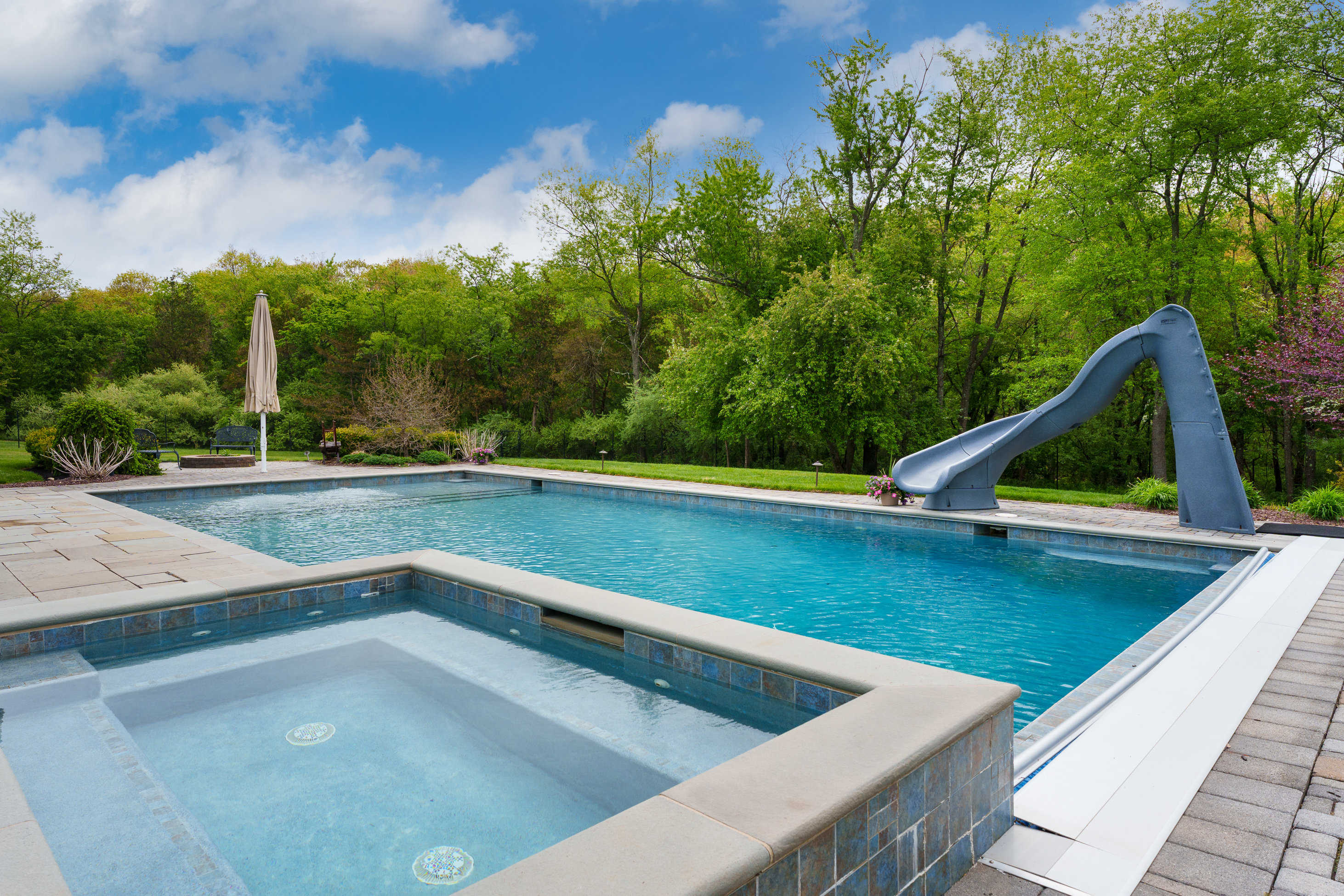  Luxury Estate Near Princeton with Resort-Style Pool, Covered Pavilion & 9+ Acres - 物件實景