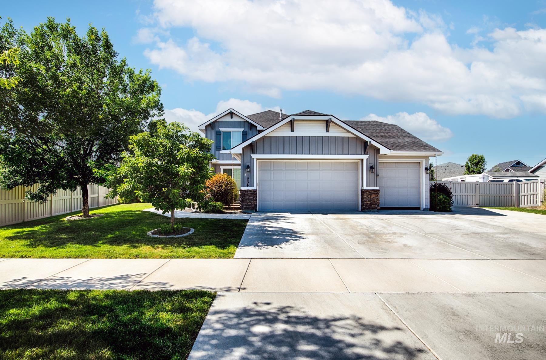 Kuna, Idaho, 83634, United States, 5 Bedrooms Bedrooms, ,4 BathroomsBathrooms,Residential,For Sale,1848716