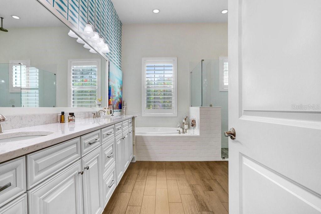 Tampa, Florida, 33626, United States, 4 Bedrooms Bedrooms, ,4 BathroomsBathrooms,Residential,For Sale,1827549