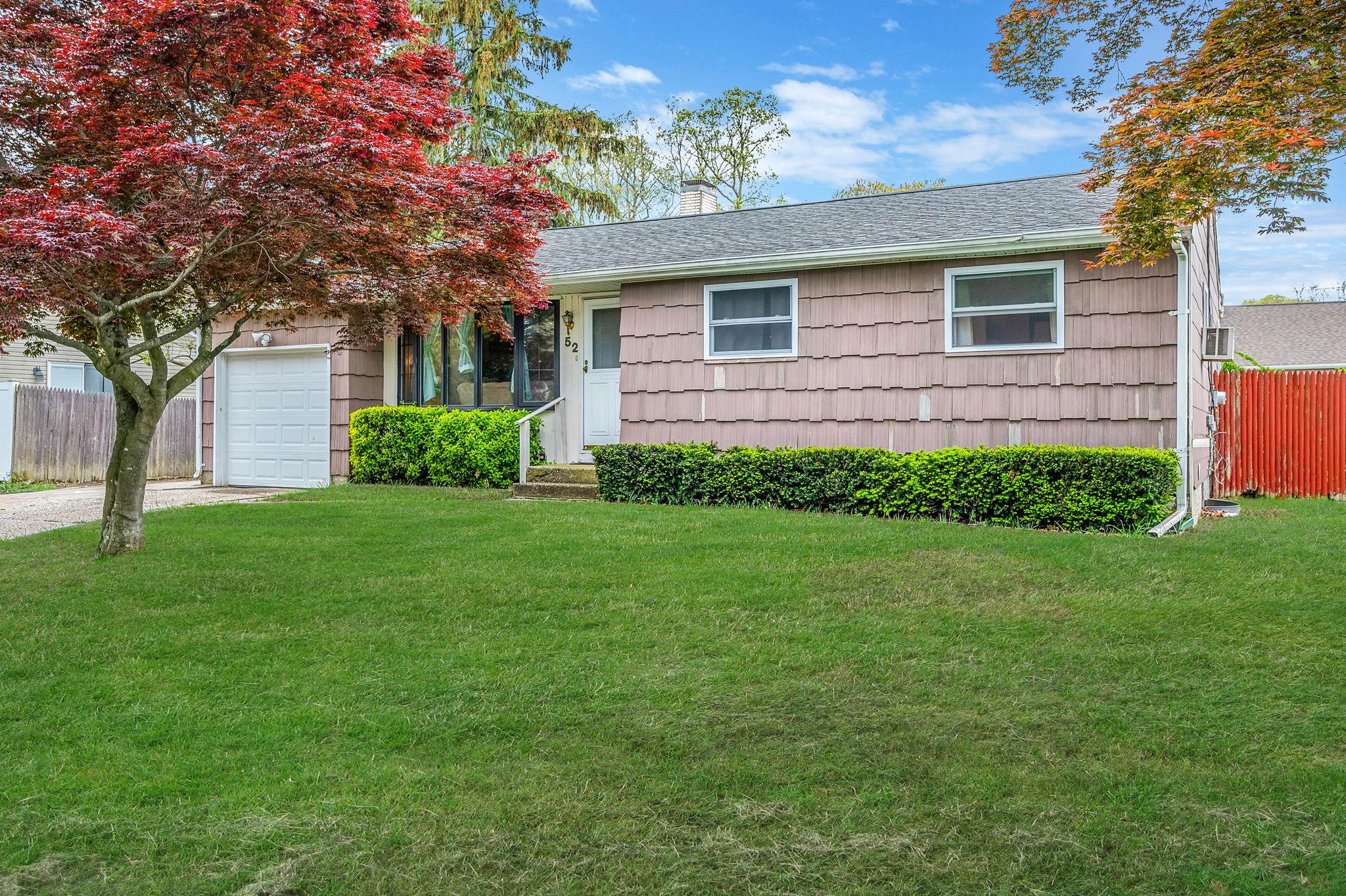 Centereach, New York, 11720, United States, 3 Bedrooms Bedrooms, ,3 BathroomsBathrooms,Residential,For Sale,1821298