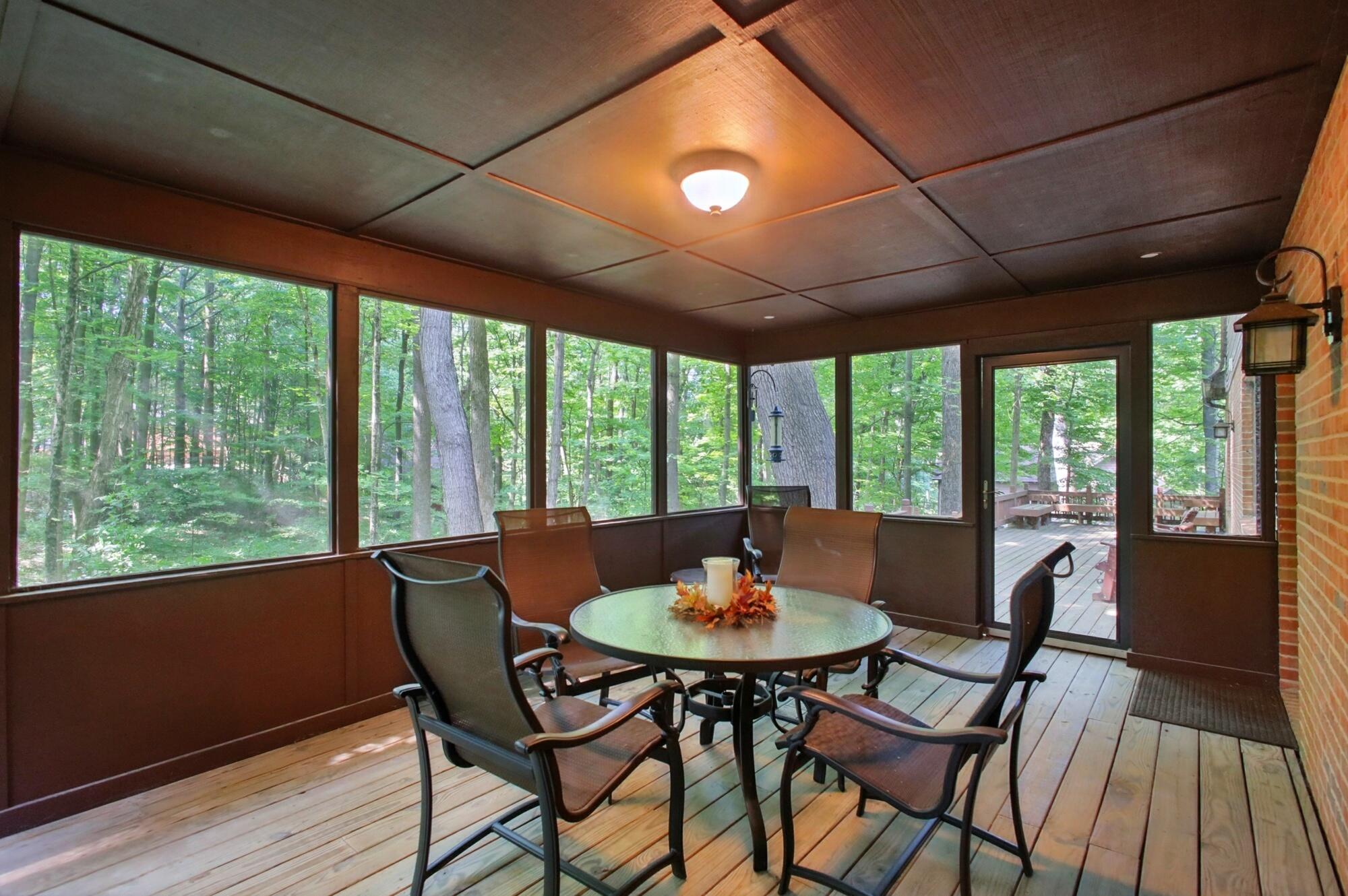Springfield, Ohio, 45504, United States, 4 Bedrooms Bedrooms, ,3 BathroomsBathrooms,Residential,For Sale,1927340