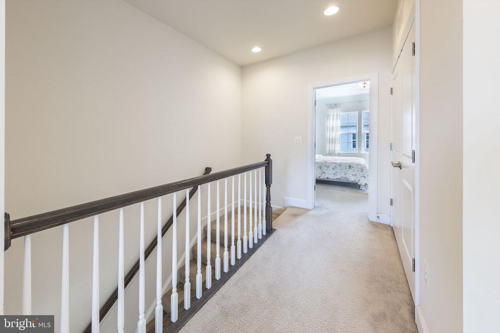 Haymarket, Virginia, 20169, United States, 3 Bedrooms Bedrooms, ,4 BathroomsBathrooms,Residential,For Sale,1904244