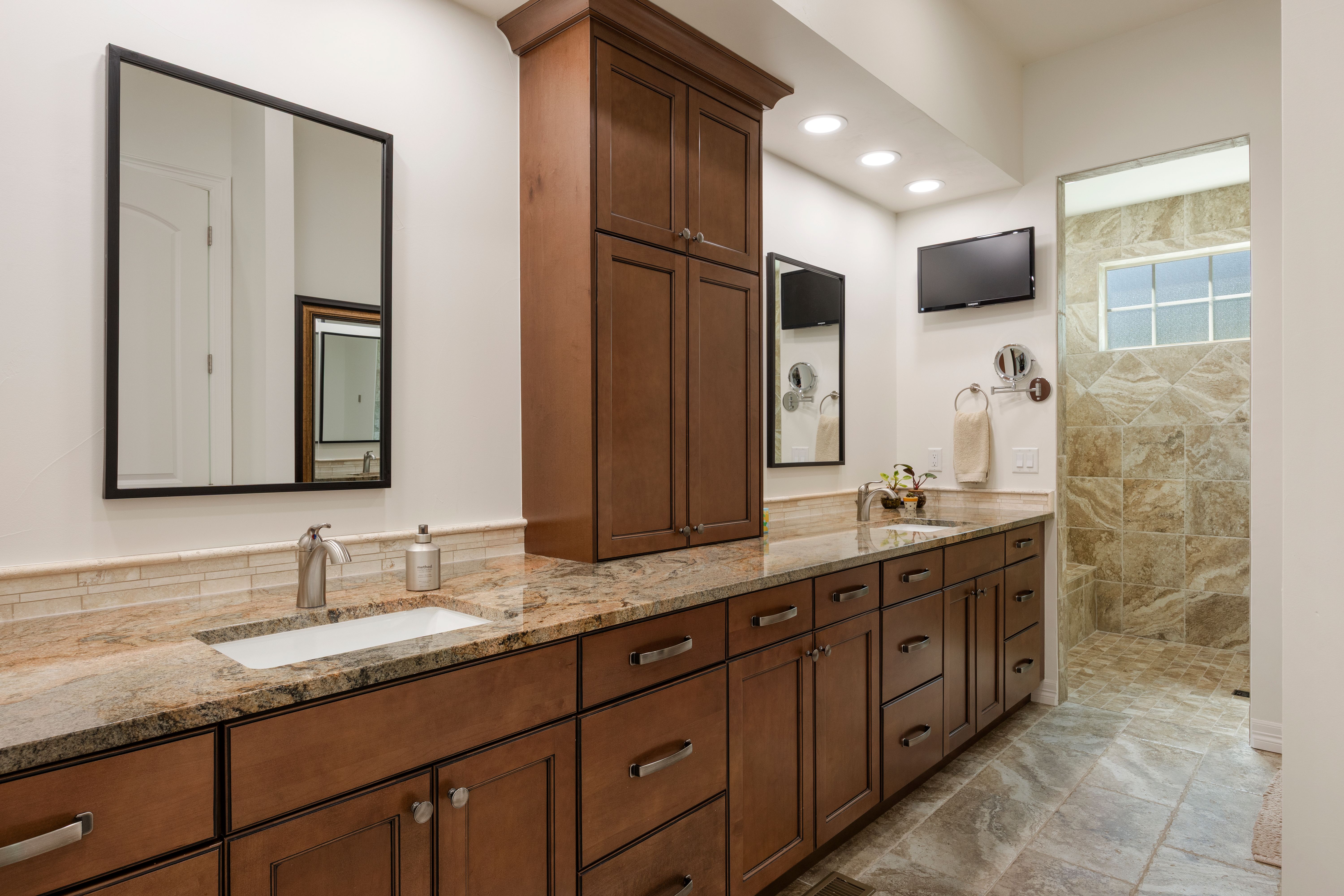  Beautifully Maintained 4 Bed  3 Bath Residence in Castle Pines Village - 物件實景