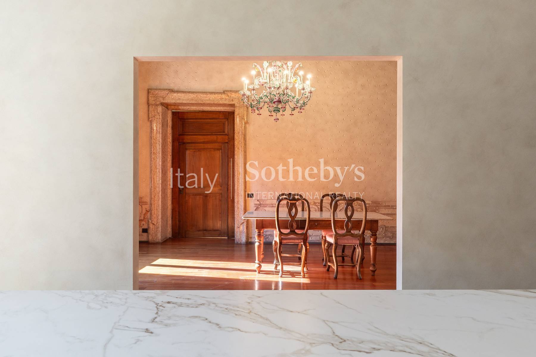 Prestigious Residence in a Historic Palazzo in the centre of Verona - 物件實景