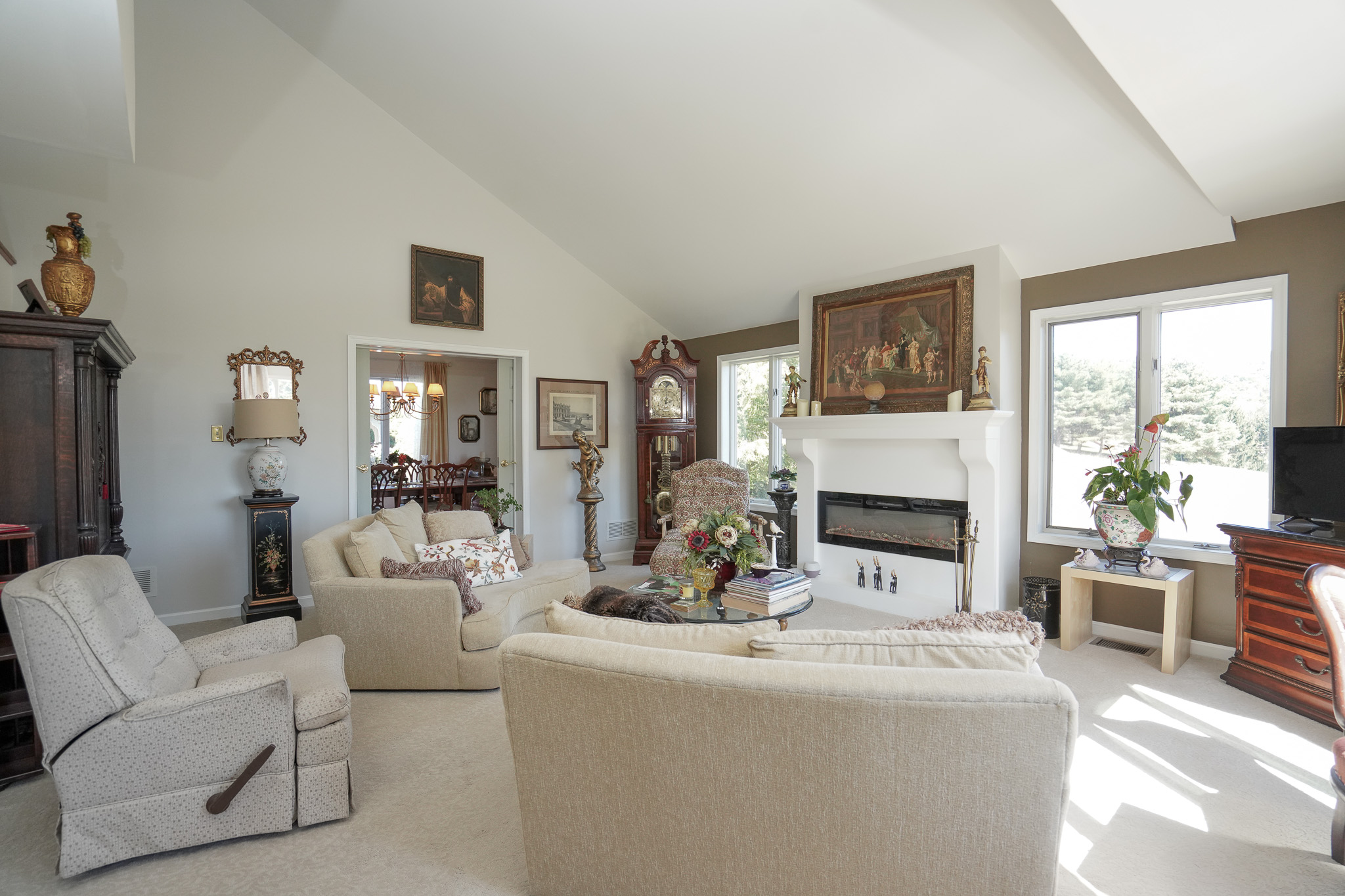 Tamaqua, Pennsylvania, 18252, United States, 4 Bedrooms Bedrooms, ,3 BathroomsBathrooms,Residential,For Sale,1980068