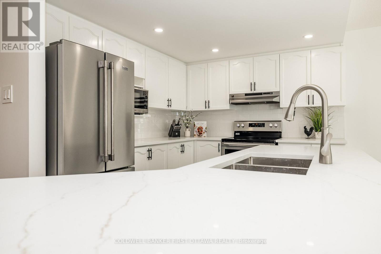 OTTAWA, Ontario, K2G 6N5, CA, 3 Bedrooms Bedrooms, ,2 BathroomsBathrooms,Residential,For Sale,1950028