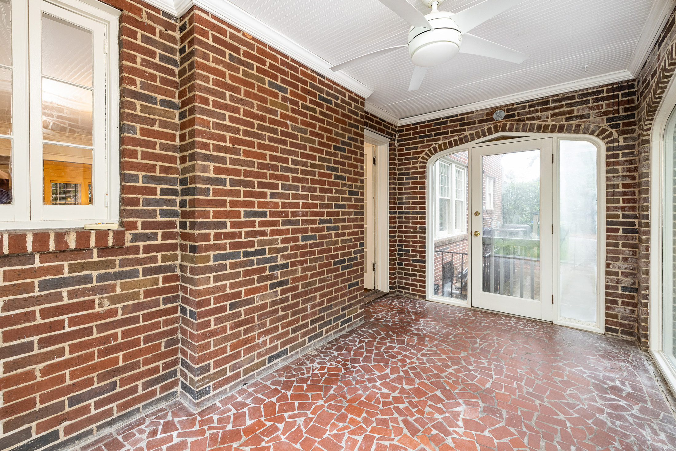  Morningside Duplex Offers Character, Location and Financial Flexibility - 物件實景