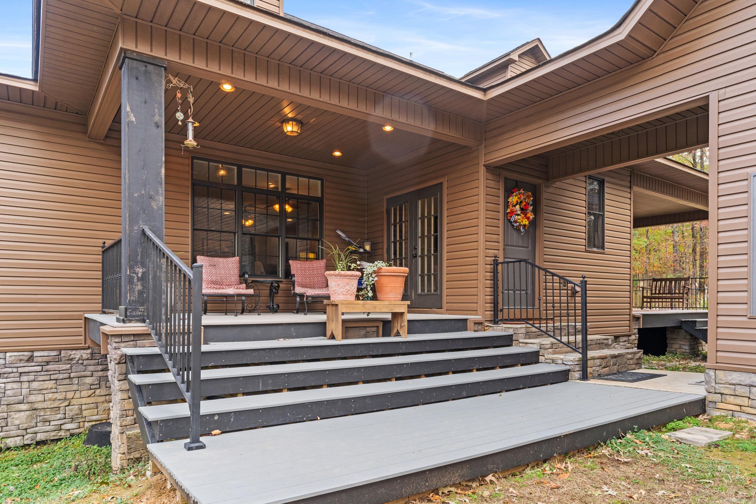 Benton, Arkansas, 72019, United States, 5 Bedrooms Bedrooms, ,5 BathroomsBathrooms,Residential,For Sale,1994401