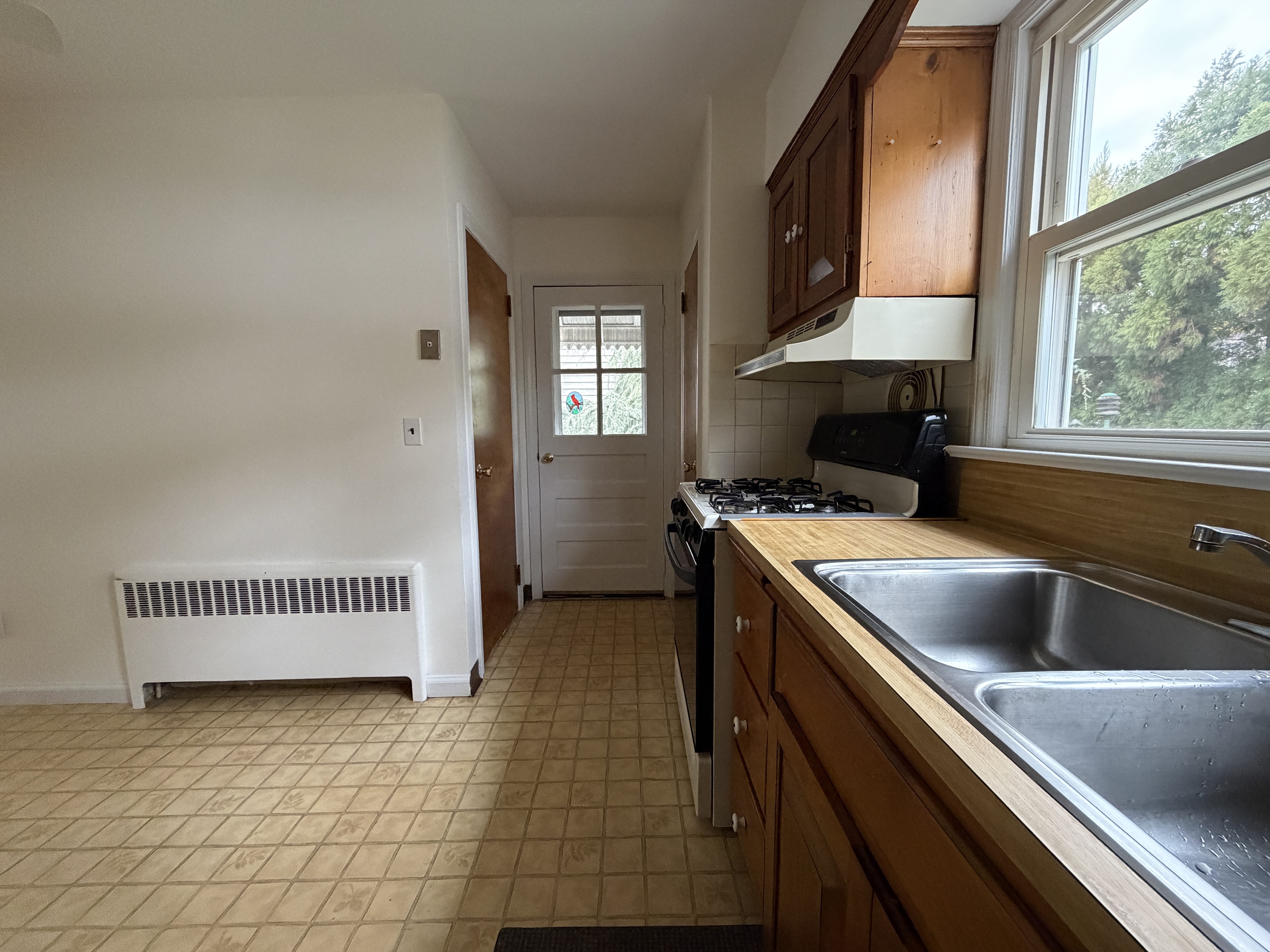 Westwood, New Jersey, 07675, United States, 2 Bedrooms Bedrooms, ,1 BathroomBathrooms,Residential,For Sale,1988560