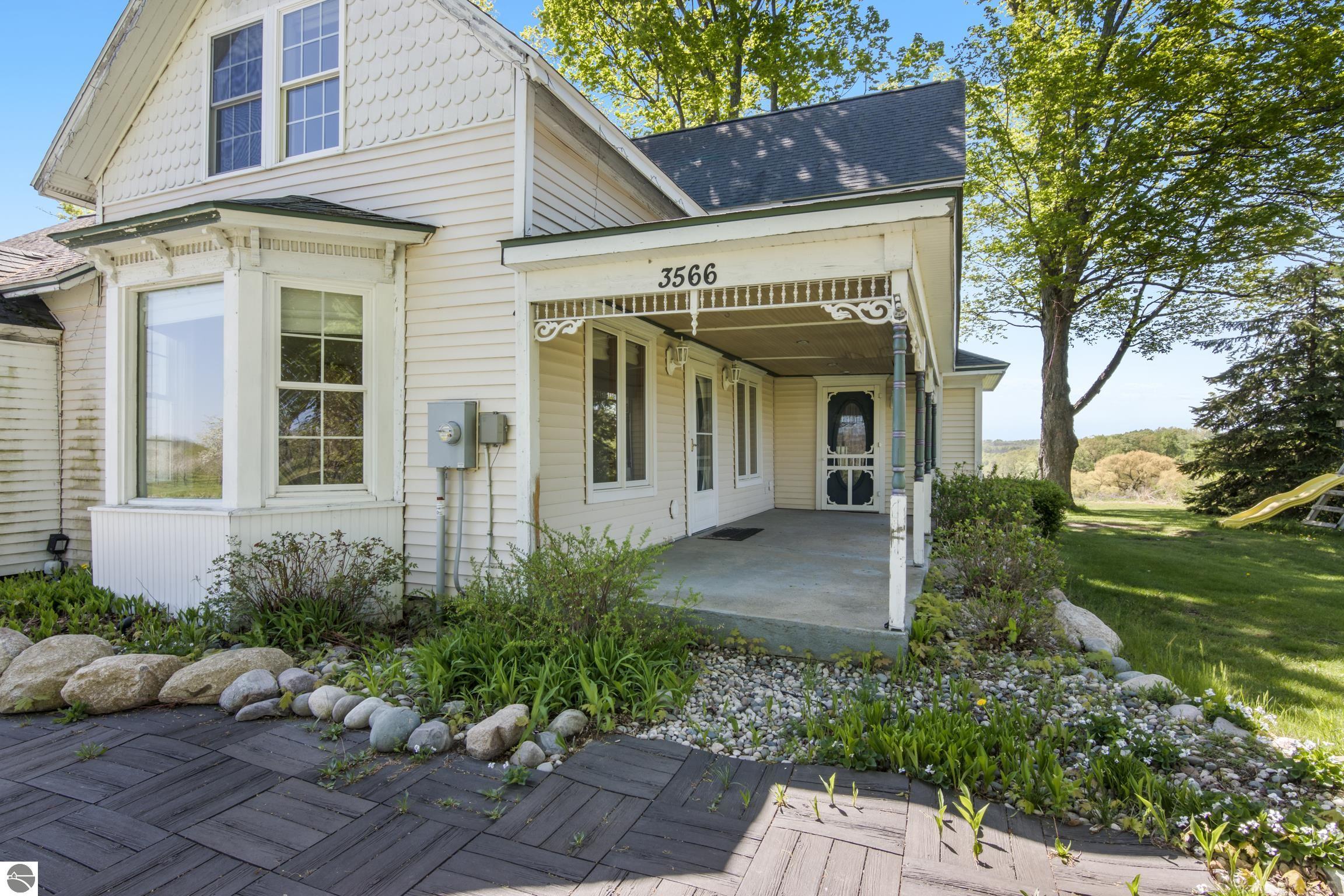 Traverse City, Michigan, 49686, United States, 4 Bedrooms Bedrooms, ,2 BathroomsBathrooms,Residential,For Sale,1914365