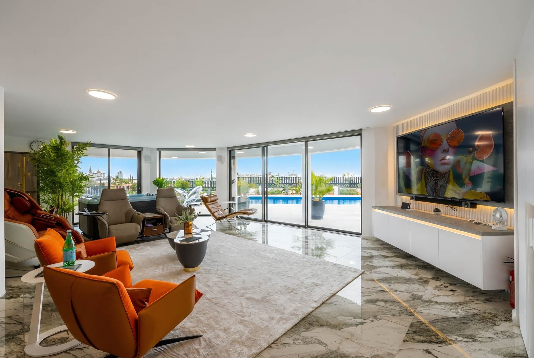  Statement Living: A Seven-Bedroom Villa with Private Pool in Limassol - 物件實景