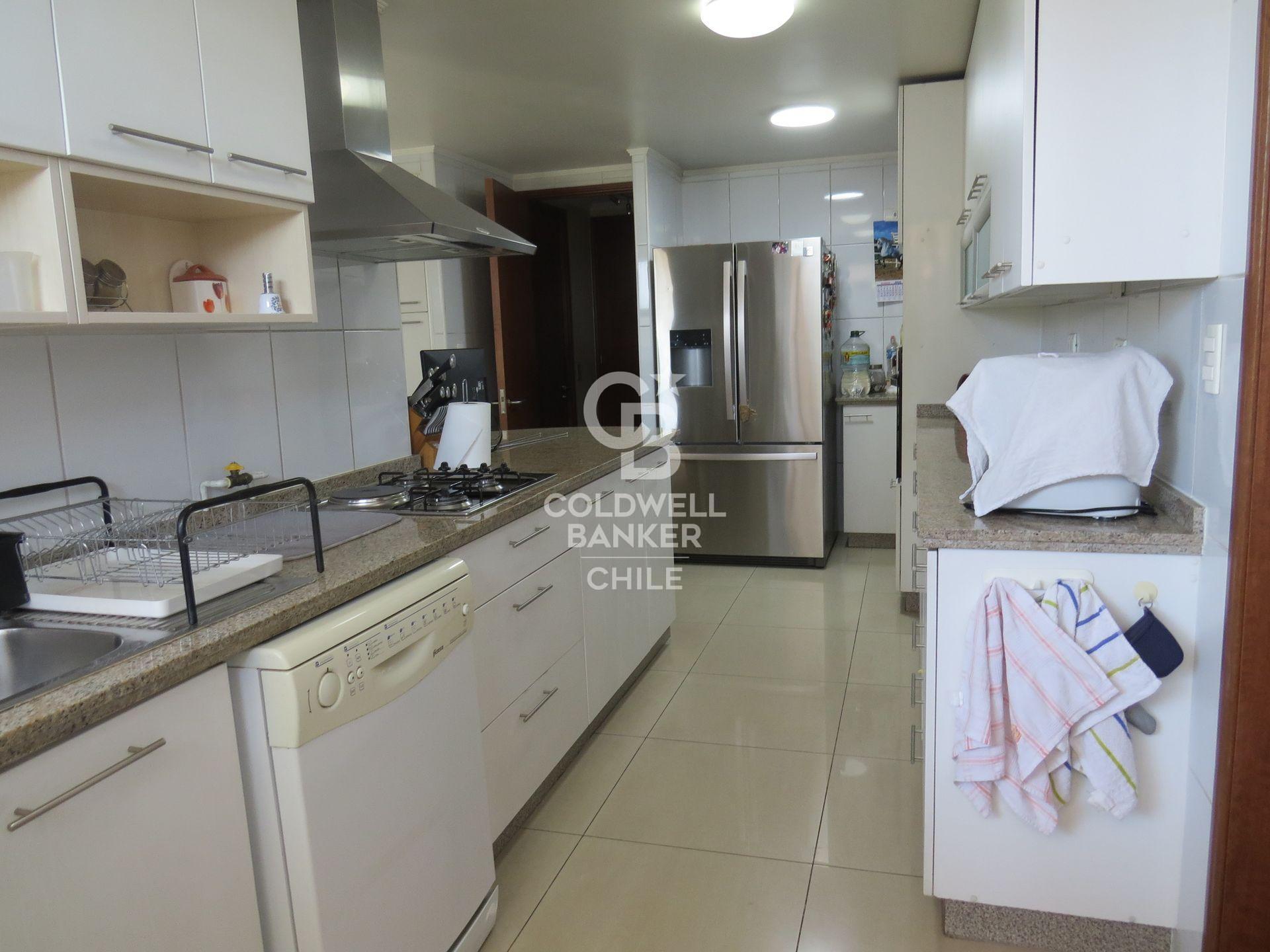 Las Condes, Chile, 3 Bedrooms Bedrooms, ,4 BathroomsBathrooms,Residential,For Sale,1877338