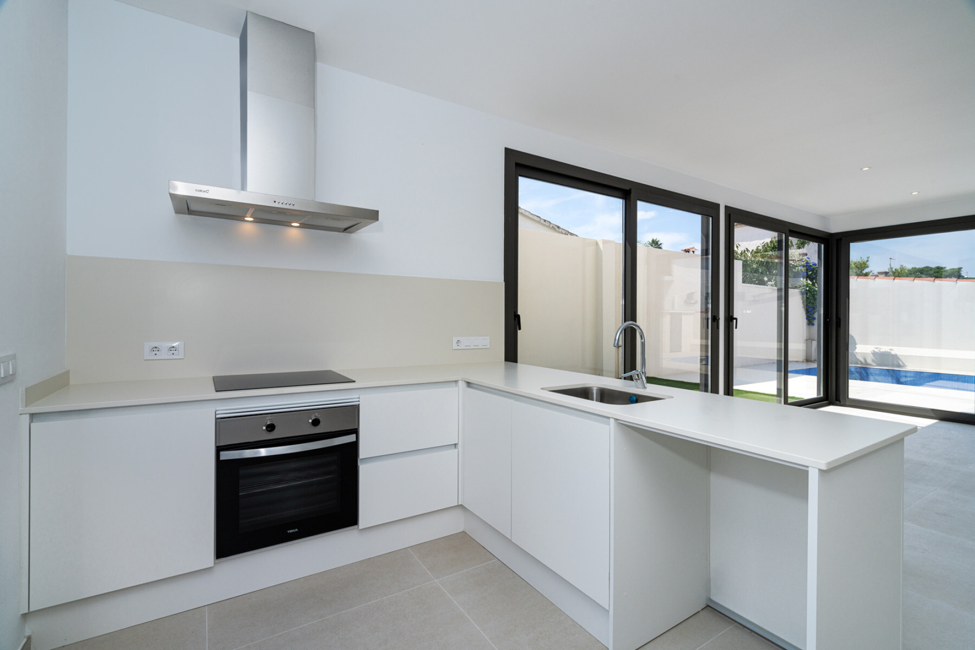  Modern semi-detached house in Requesens - Empuriabrava - 物件實景