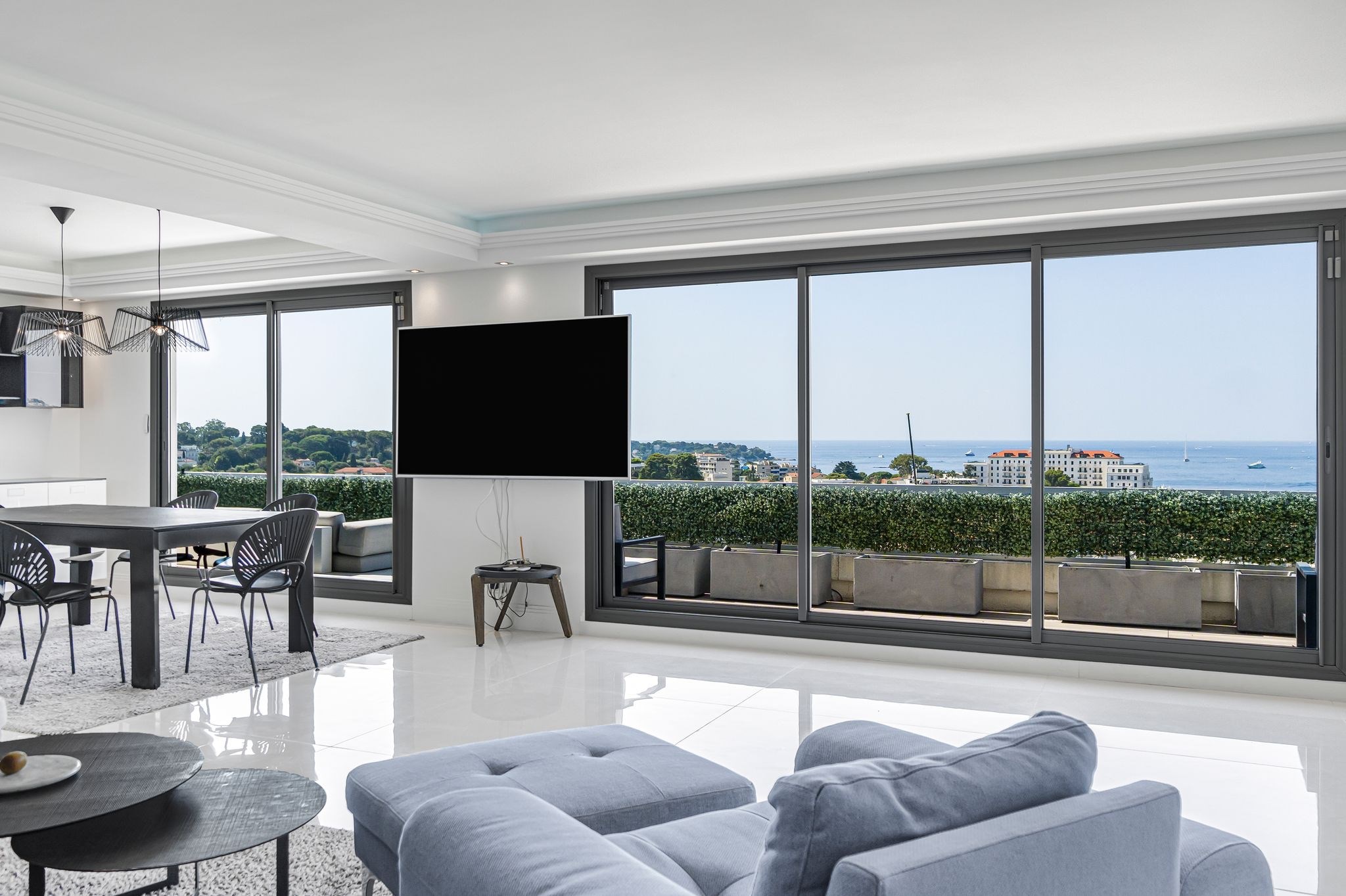  Exceptional Penthouse at the Gateway to Cap d’Antibes – 200 sqm Panoramic Terra… - 物件實景