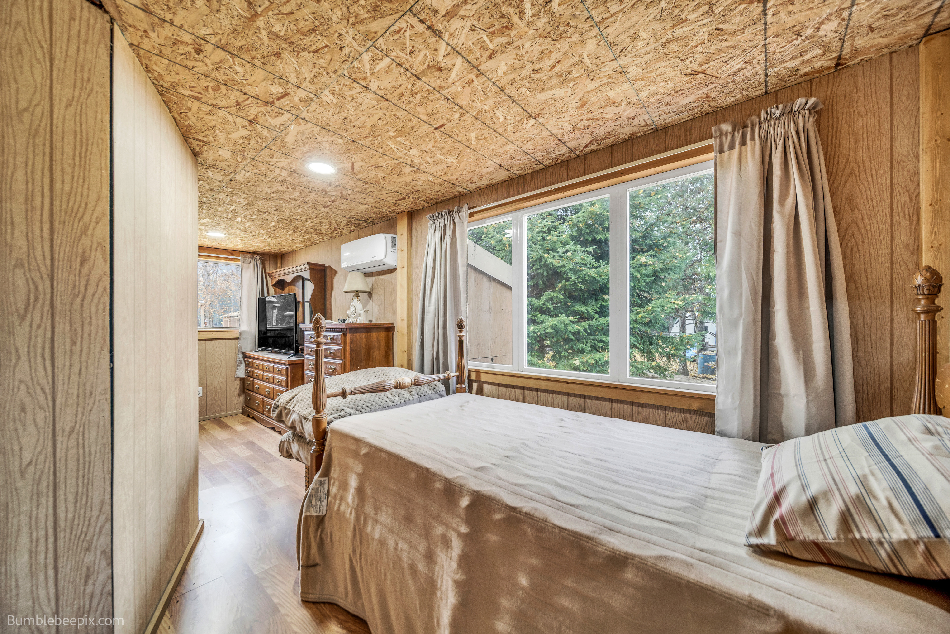 Cusick, Washington, 99119, United States, 4 Bedrooms Bedrooms, ,1 BathroomBathrooms,Residential,For Sale,1988641