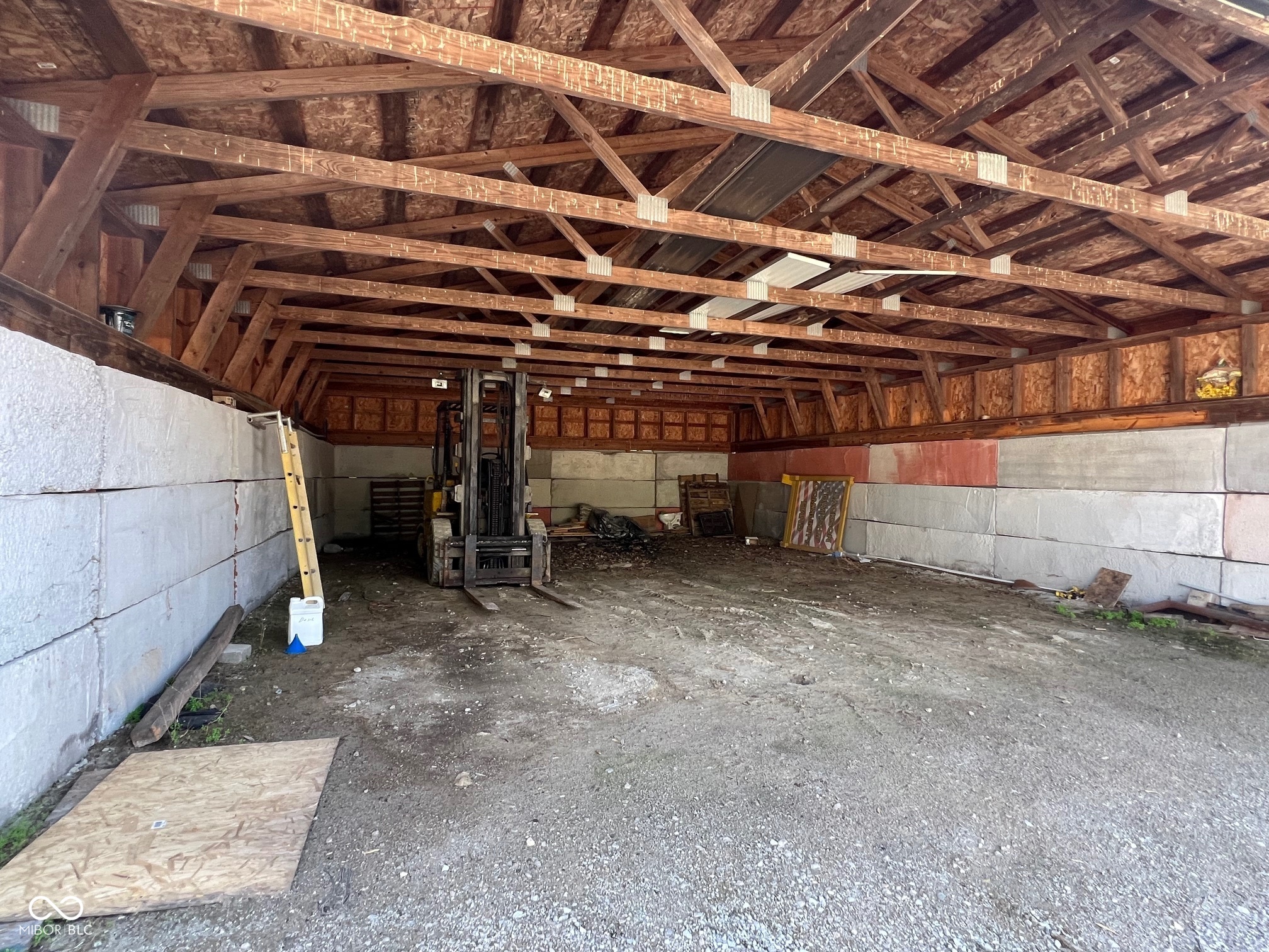 Farmersburg, Indiana, 47850, United States, 3 Bedrooms Bedrooms, ,2 BathroomsBathrooms,Residential,For Sale,1915515