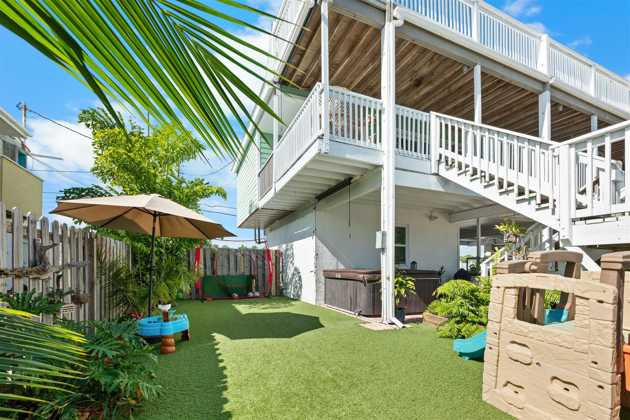 MARATHON, Florida, 33050, United States, 2 Bedrooms Bedrooms, ,2 BathroomsBathrooms,Residential,For Sale,2000916