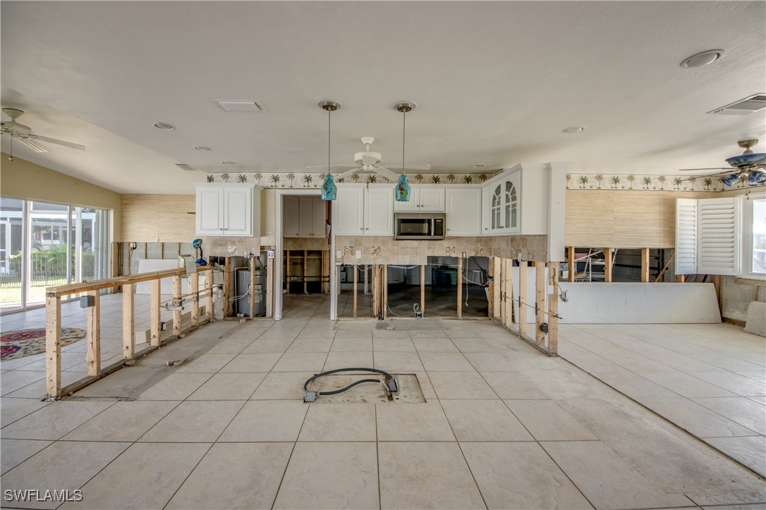 Matlacha, Florida, 33993, United States, 2 Bedrooms Bedrooms, ,2 BathroomsBathrooms,Residential,For Sale,1980106