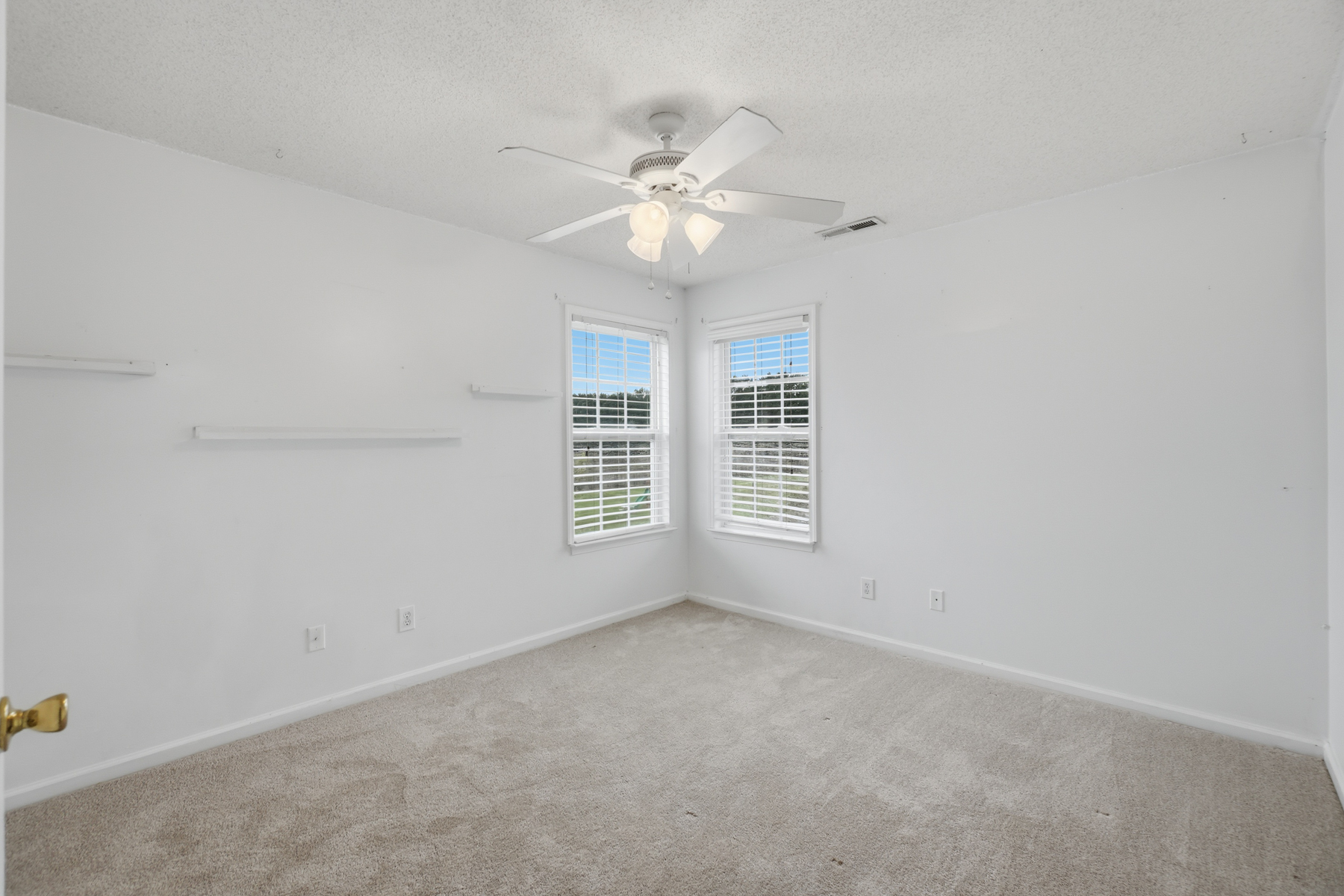 145 Pier Landing Loop, South Mills, NC, 27976 - 物件實景