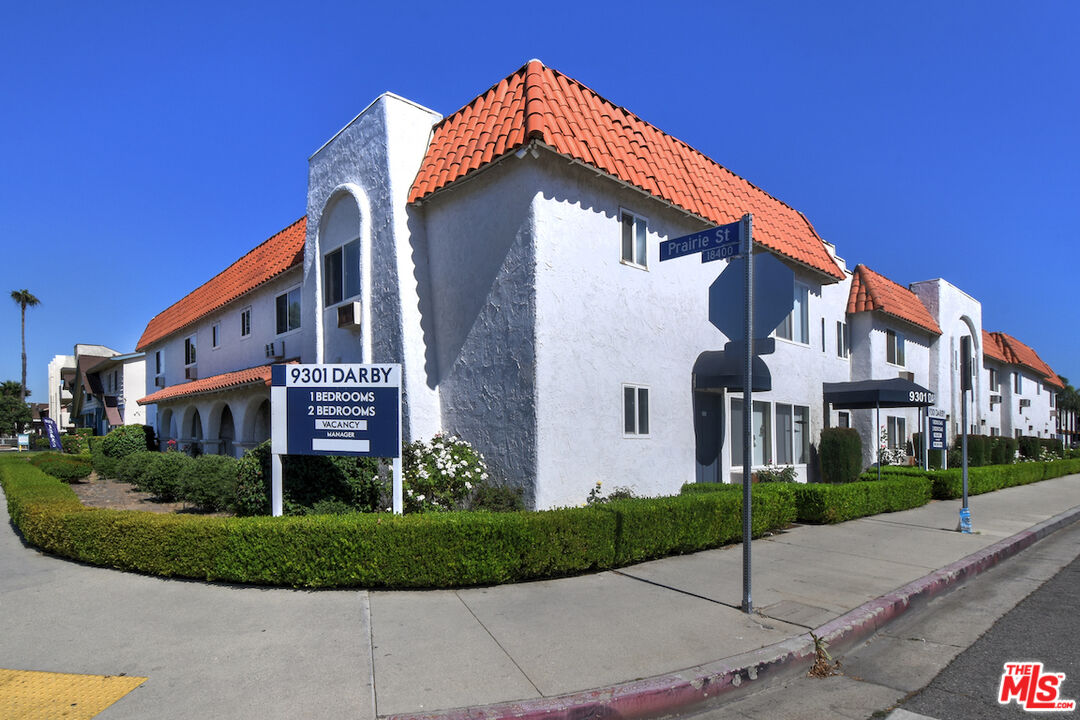Northridge, California, 91325, United States, 41 Bedrooms Bedrooms, ,Residential,For Sale,1877595