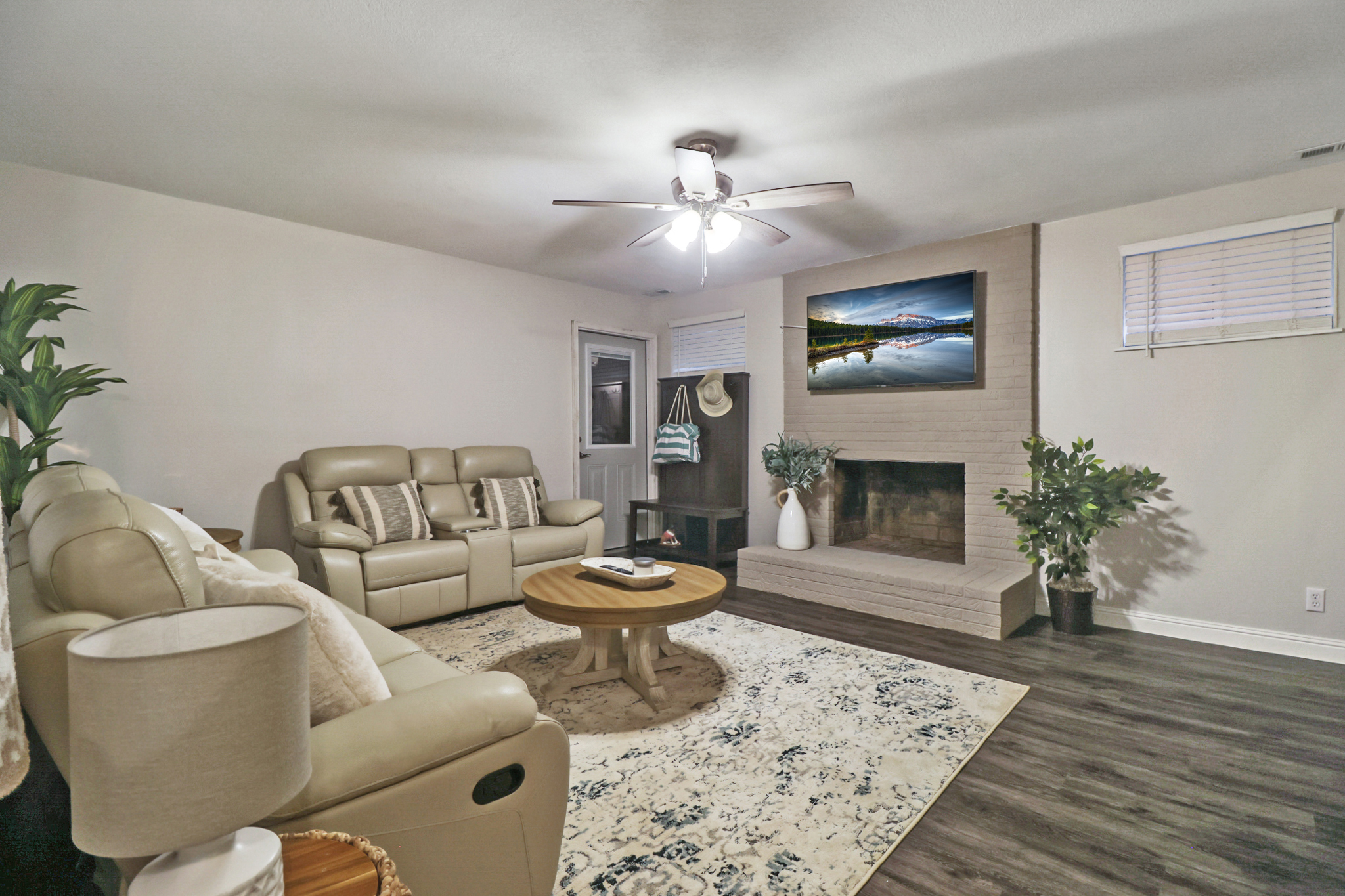 Rockwood, Tennessee, 37854, United States, 4 Bedrooms Bedrooms, ,3 BathroomsBathrooms,Residential,For Sale,2011403