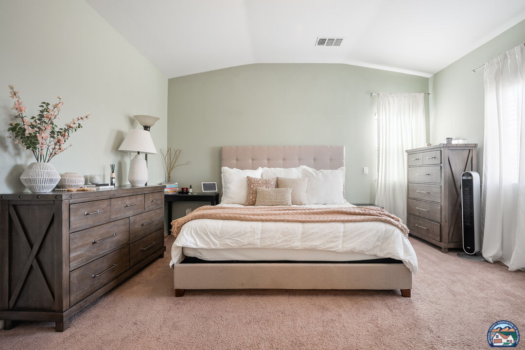 Imperial, California, 92251, United States, 4 Bedrooms Bedrooms, ,2 BathroomsBathrooms,Residential,For Sale,1969565