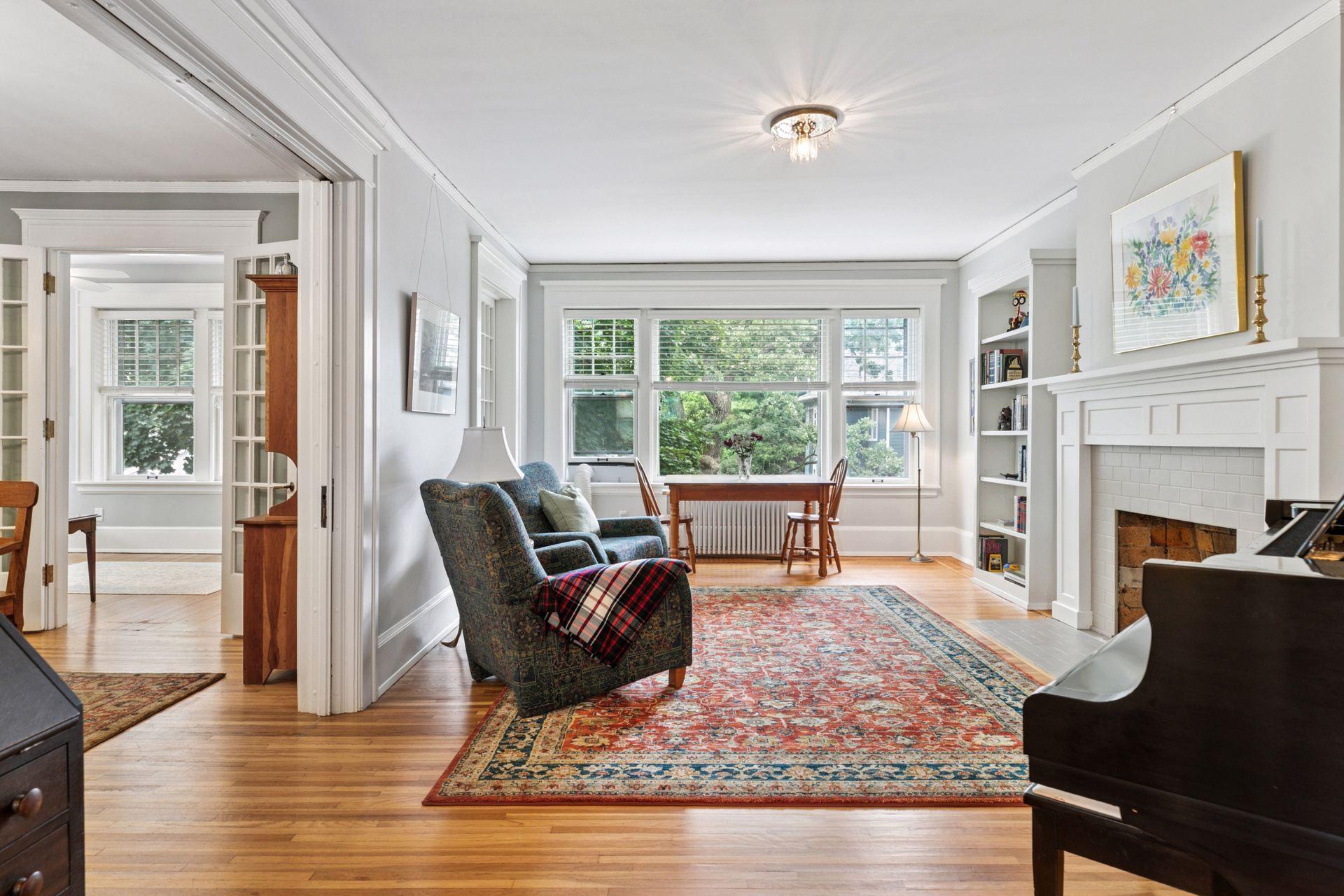 Saint Paul, Minnesota, 55102, United States, 3 Bedrooms Bedrooms, ,1 BathroomBathrooms,Residential,For Sale,1940407