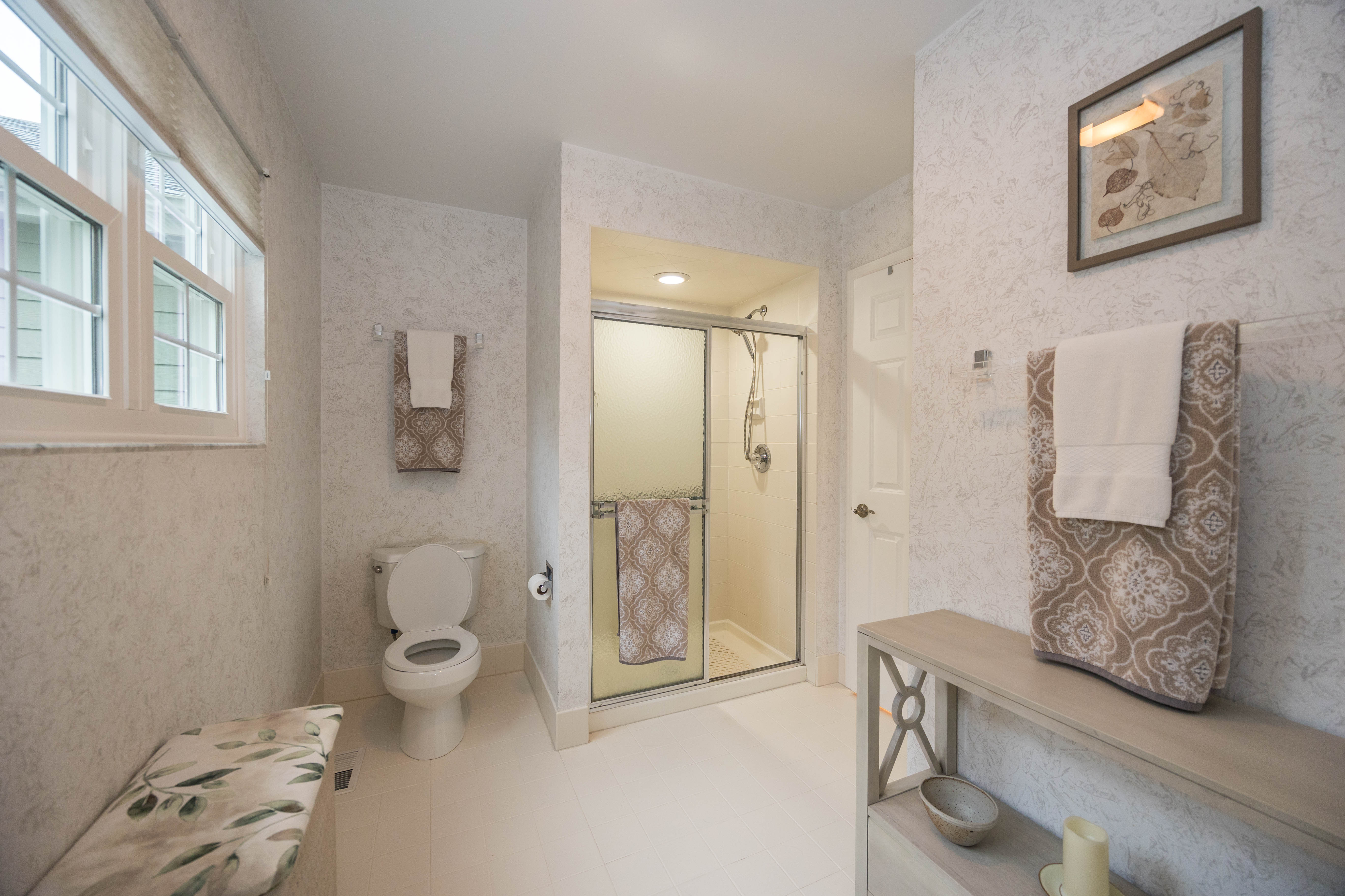  Welcome to This Beautifully Maintained, Sun-Filled 3-Bedroom Plus Loft Home - 物件實景
