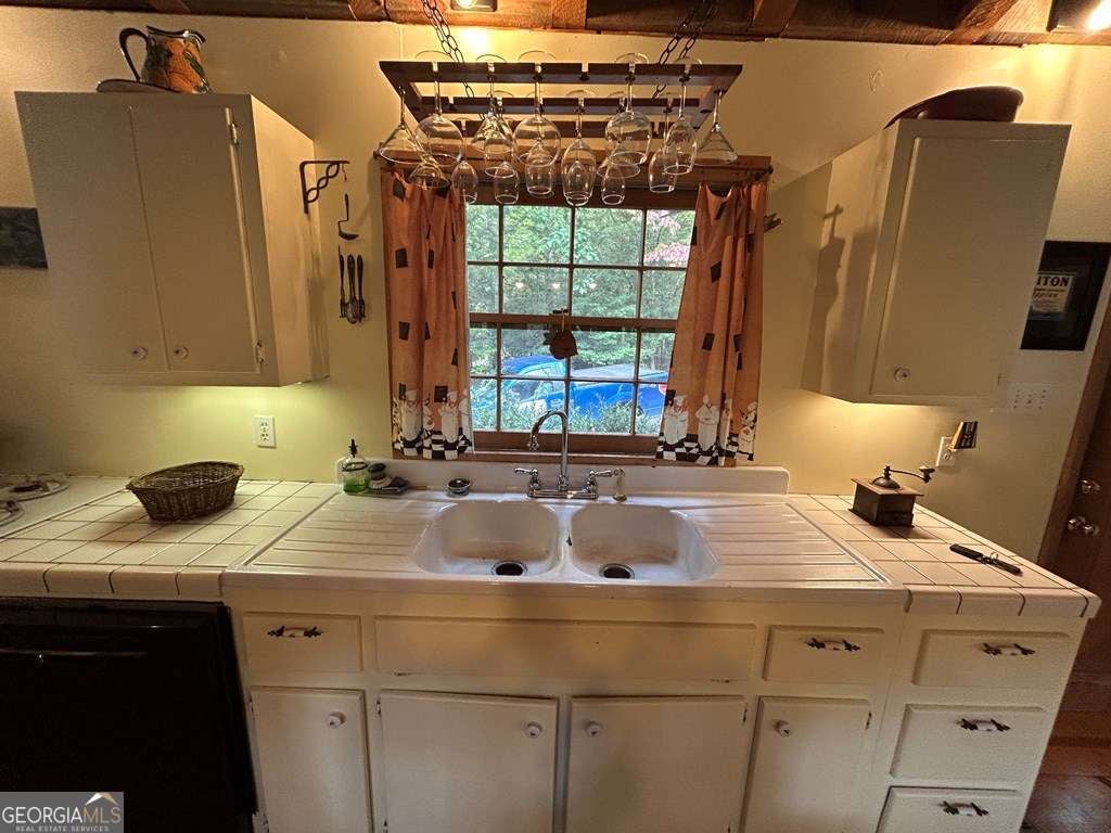 Blue Ridge, Georgia, 30513, United States, 3 Bedrooms Bedrooms, ,Residential,For Sale,1959496