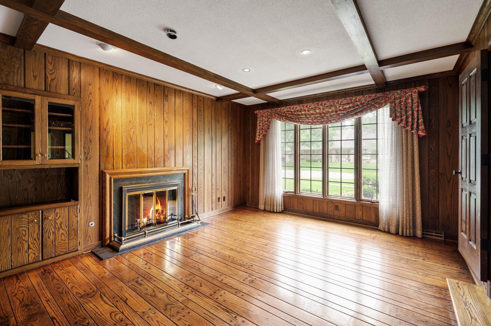 Edina, Minnesota, 55439, United States, 4 Bedrooms Bedrooms, ,4 BathroomsBathrooms,Residential,For Sale,1913654