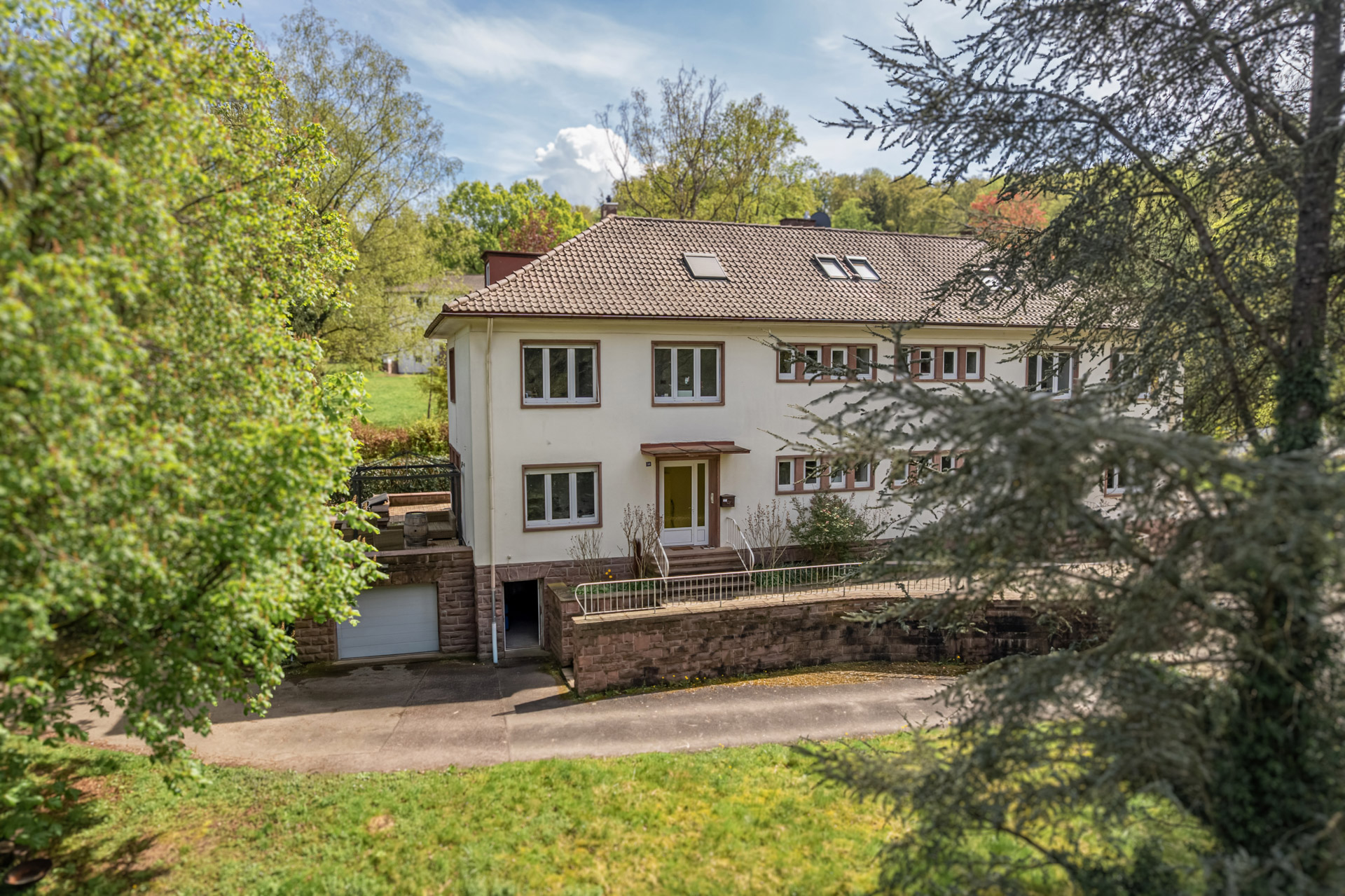  Spacious semi-detached house in an idyllic location - 物件實景