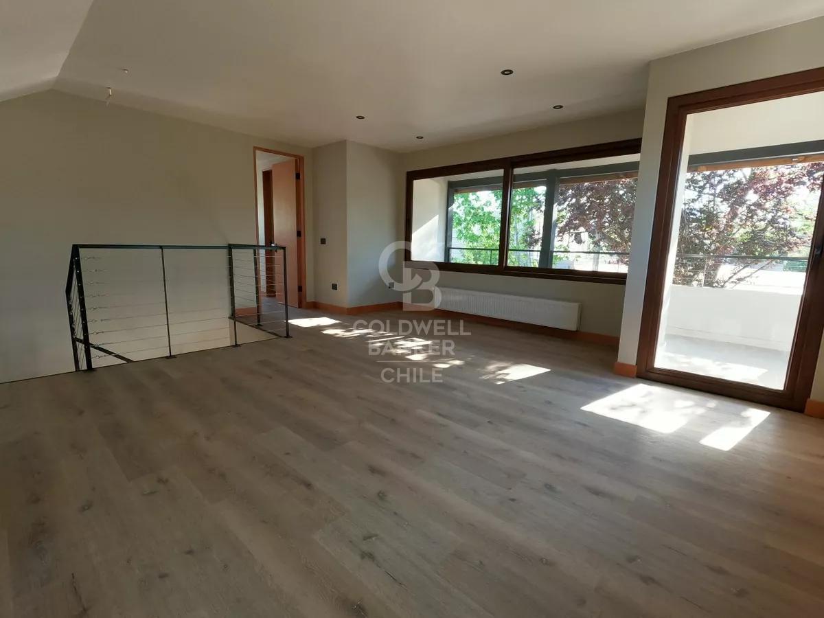 Vitacura, Chile, 3 Bedrooms Bedrooms, ,3 BathroomsBathrooms,Residential,For Sale,1901208