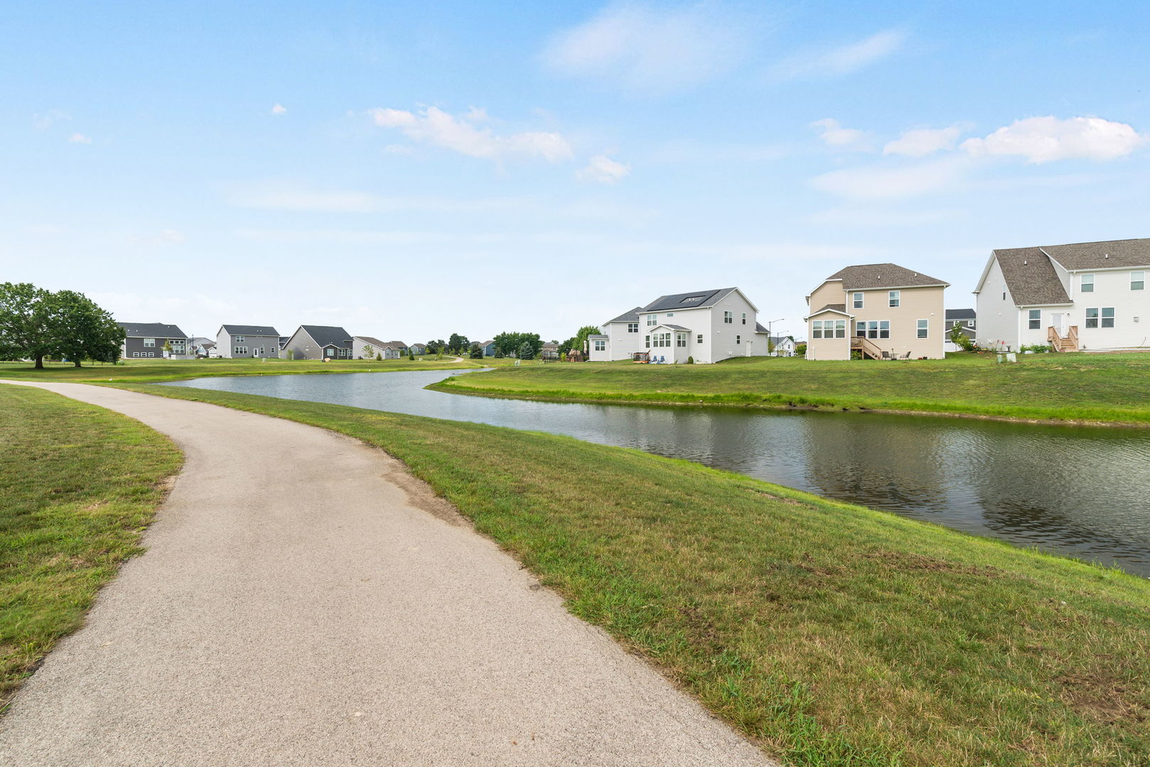 Algonquin, Illinois, 60102, United States, 3 Bedrooms Bedrooms, ,3 BathroomsBathrooms,Residential,For Sale,1940751