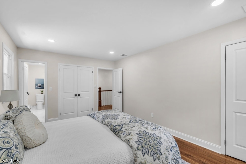 Berkeley Heights Twp., New Jersey, 07922, United States, 5 Bedrooms Bedrooms, ,3 BathroomsBathrooms,Residential,For Sale,1927400