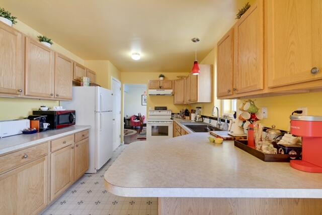 Tobyhanna, Pennsylvania, 18466, United States, 3 Bedrooms Bedrooms, ,3 BathroomsBathrooms,Residential,For Sale,1887913