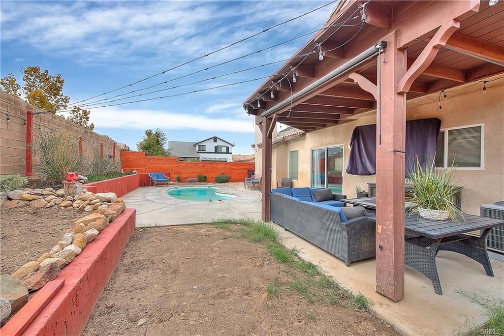 Victorville, California, 92392, United States, 5 Bedrooms Bedrooms, ,3 BathroomsBathrooms,Residential,For Sale,1996162