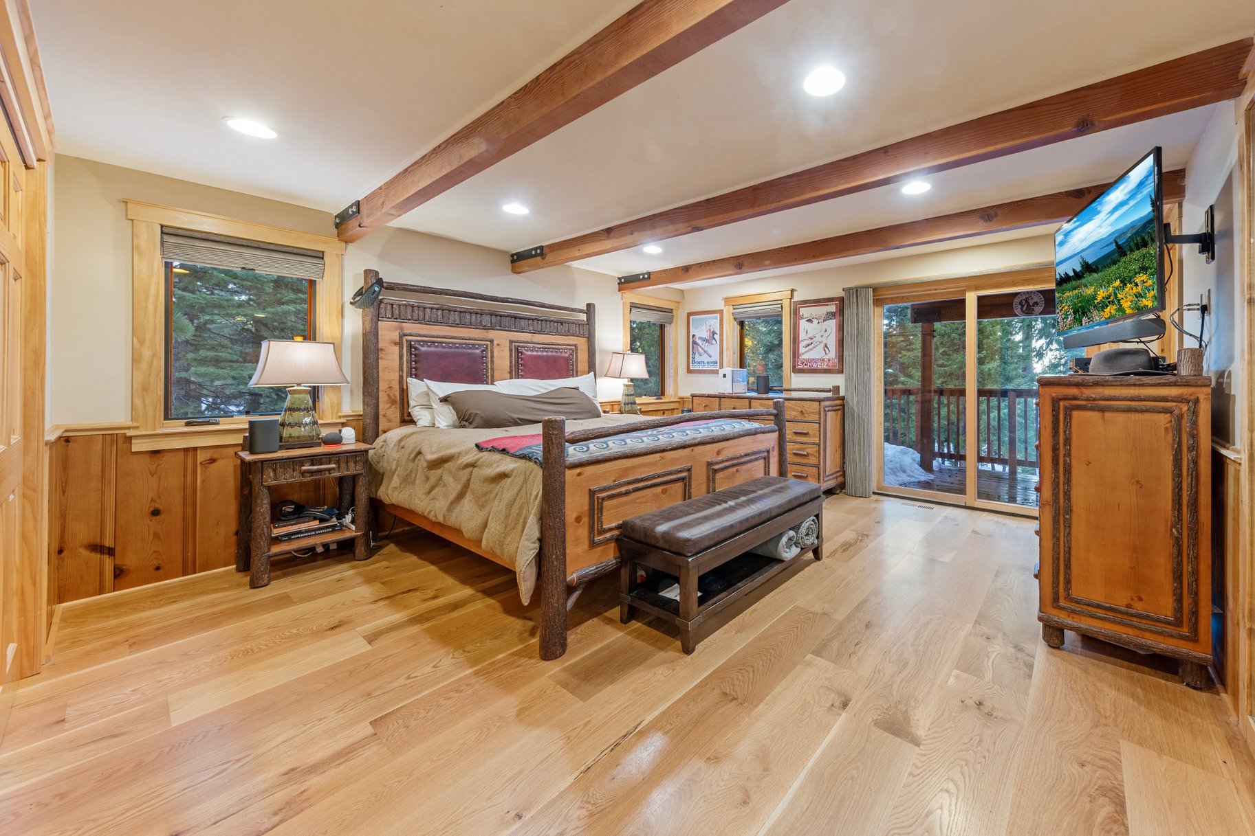  Gorgeous Tahoe Lodge next to open forest and close to everything - 物件實景