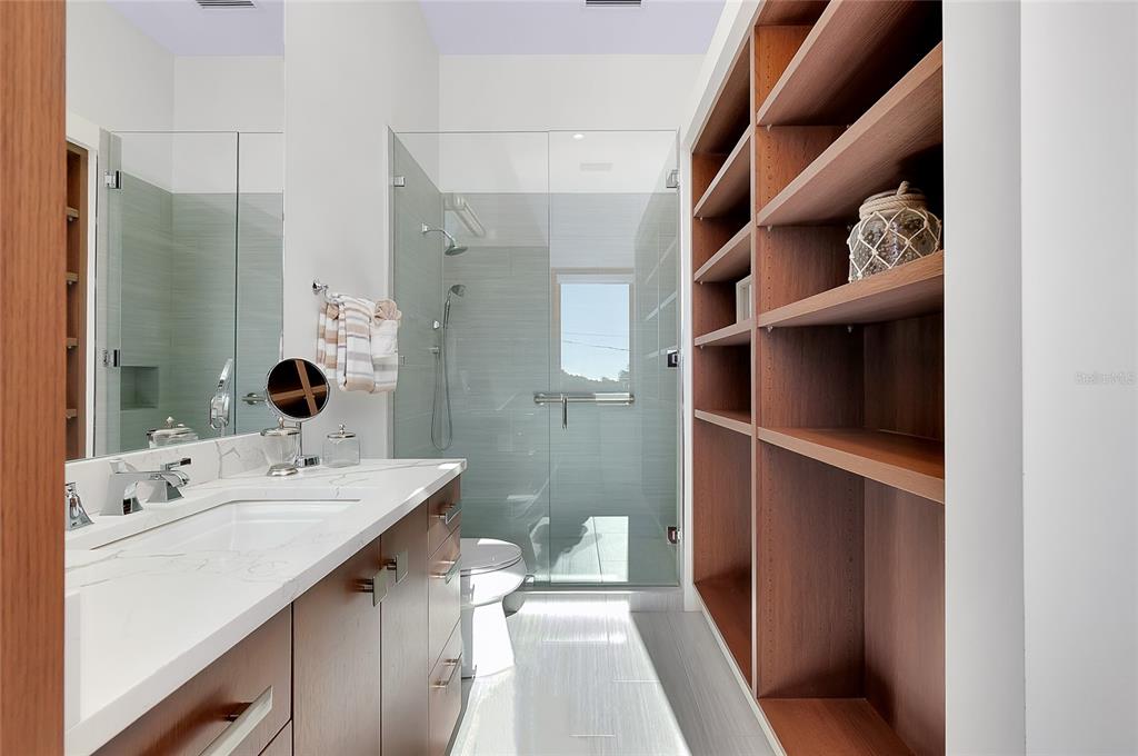 Sarasota, Florida, 34236, United States, 5 Bedrooms Bedrooms, ,6 BathroomsBathrooms,Residential,For Sale,1994803