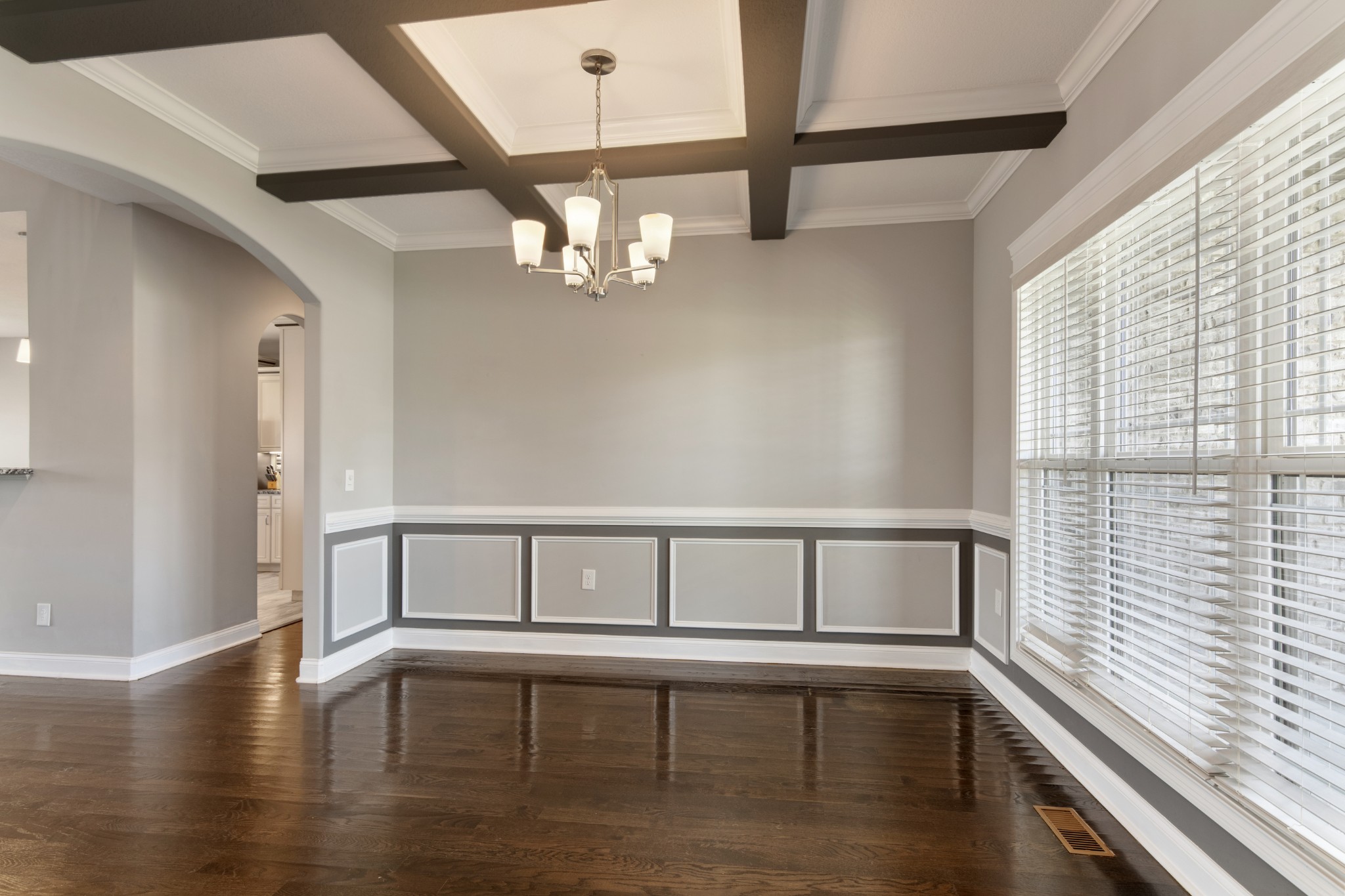 Clarksville, Tennessee, 37043, United States, 5 Bedrooms Bedrooms, ,4 BathroomsBathrooms,Residential,For Sale,1975936