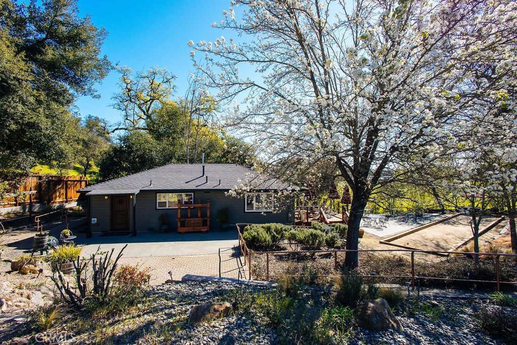 St. Helena, California, 94574, United States, 4 Bedrooms Bedrooms, ,3 BathroomsBathrooms,Residential,For Sale,1737795