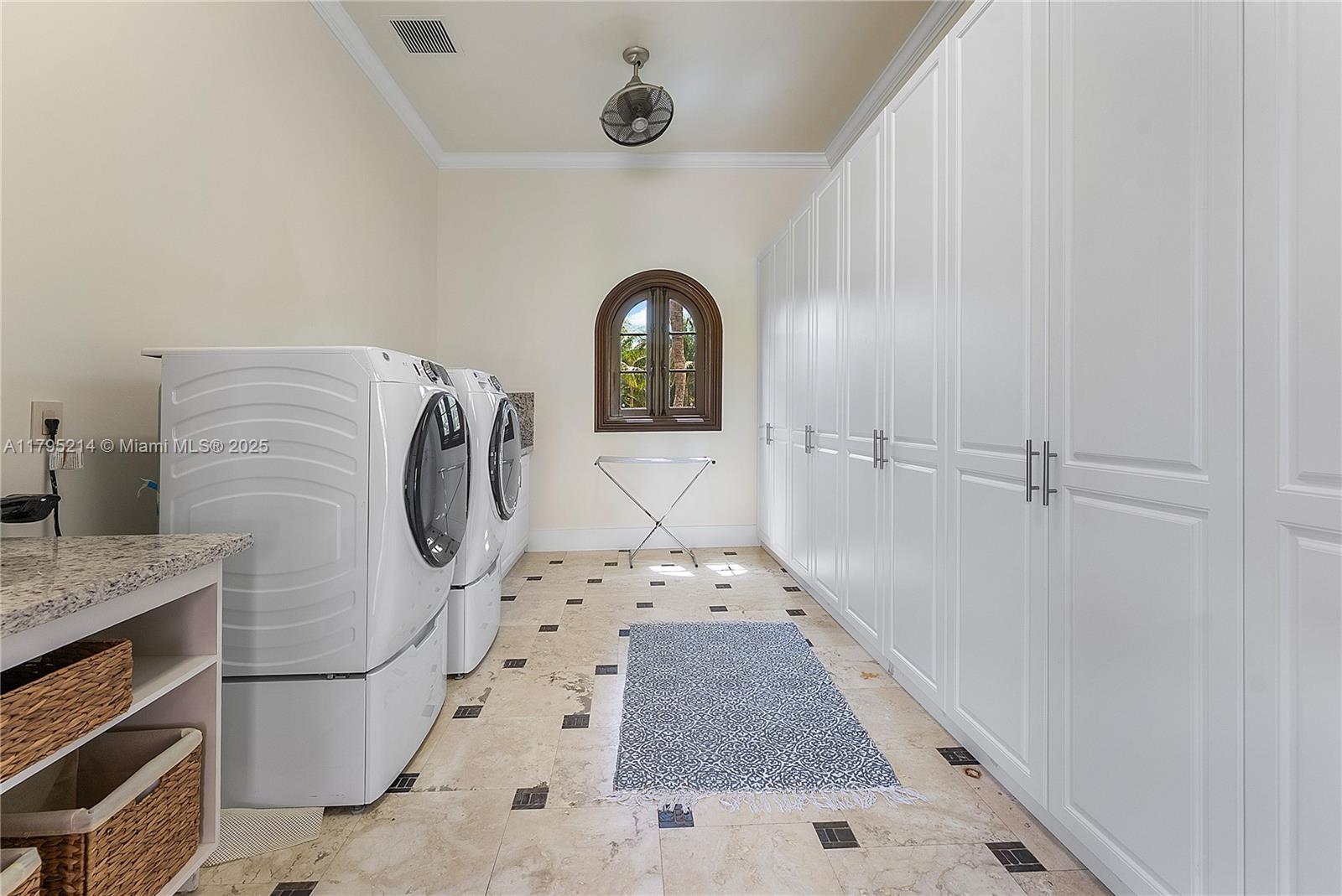 Homestead, Florida, 33031, United States, 6 Bedrooms Bedrooms, ,7 BathroomsBathrooms,Residential,For Sale,1804180