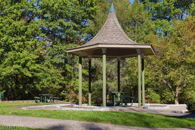 Readington Twp., New Jersey, 08889, United States, 3 Bedrooms Bedrooms, ,3 BathroomsBathrooms,Residential,For Sale,1989352