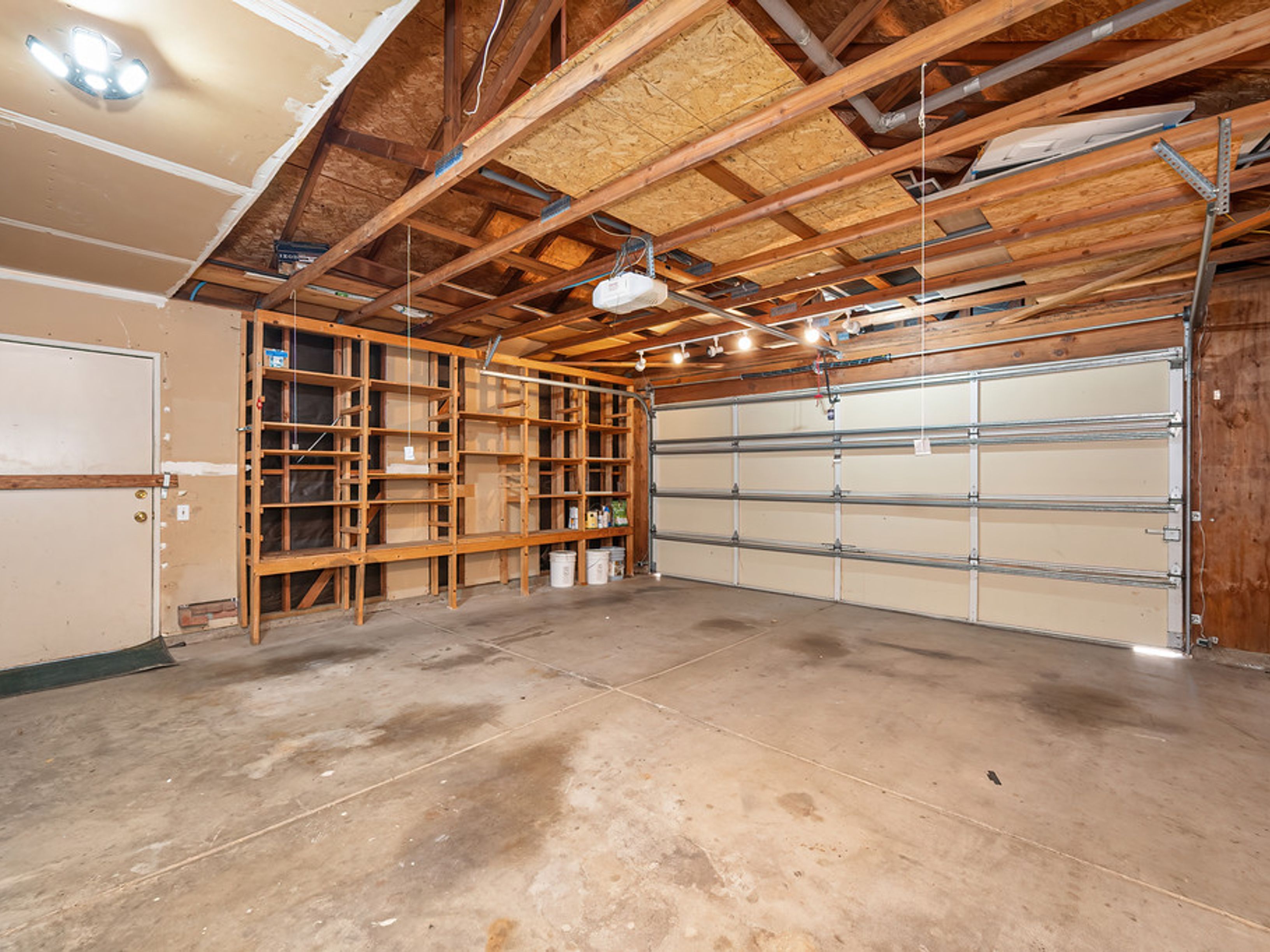  2712 Stoughton Way, Sacramento, CA 95827 - 物件實景