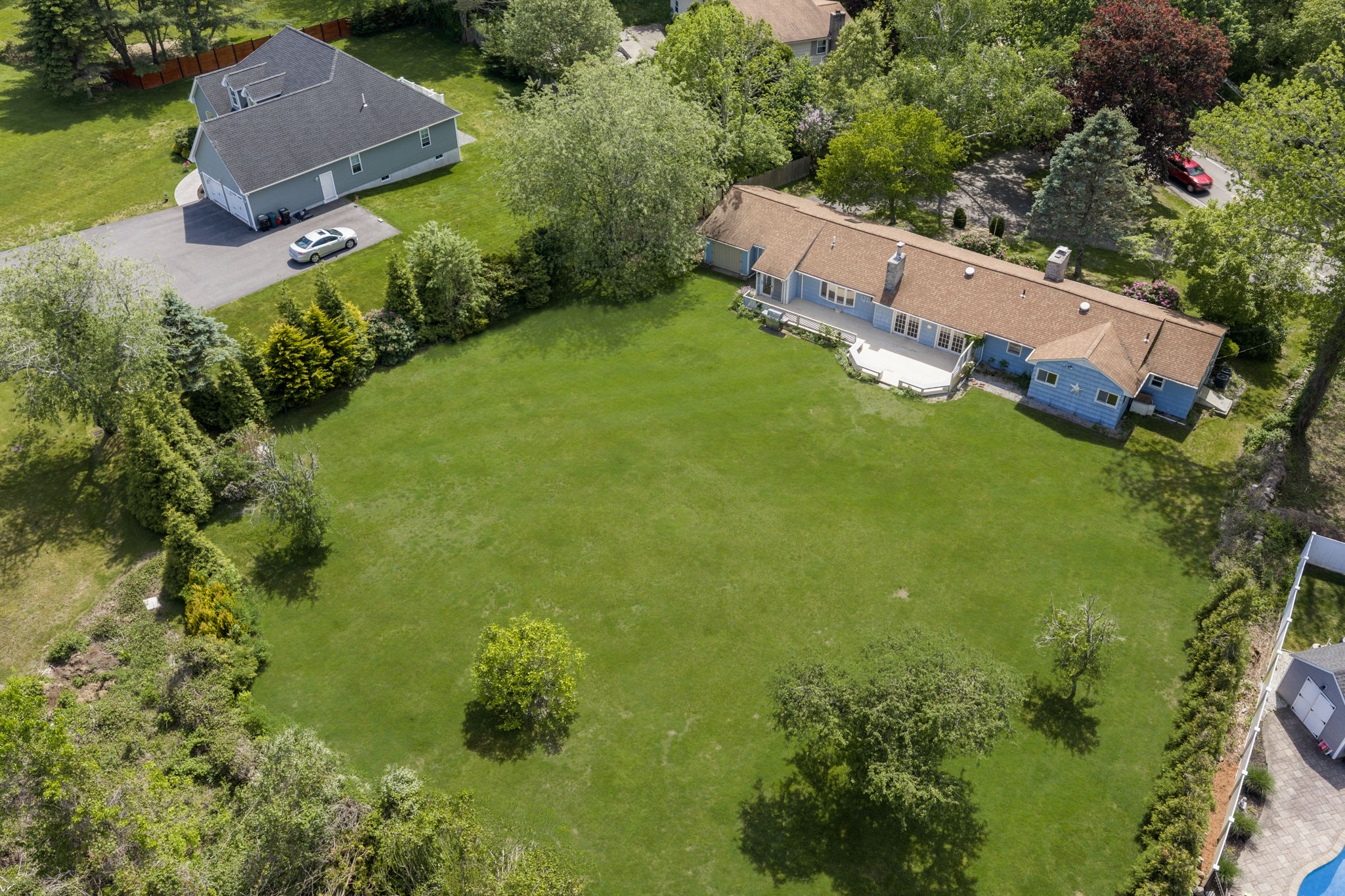  Easy Living, Exceptional Space, Prime North Dartmouth Location - 物件實景